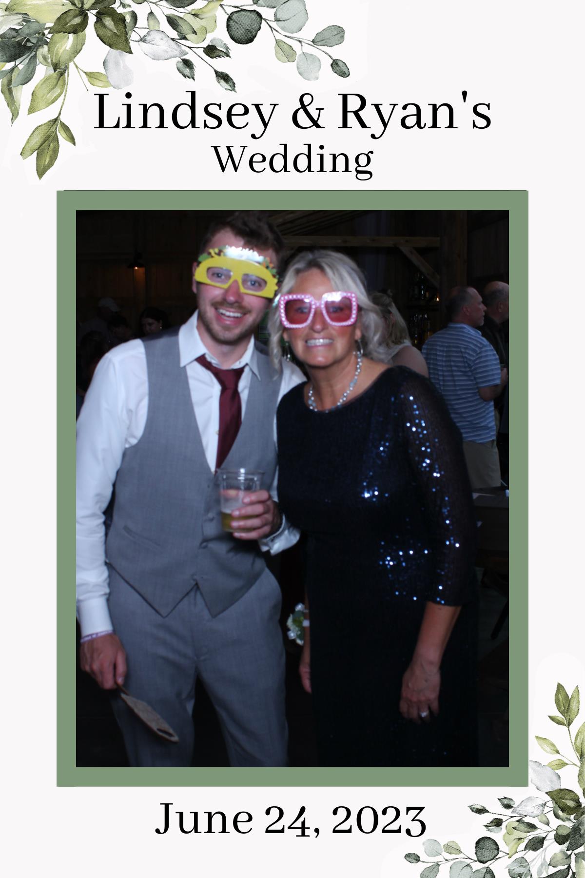 Lindsey & Ryan's Wedding | View more photos from the event at gallery.mainemagicmirror.com/u/MaineMagicMirror/Lindsey-Ryans-Wedding