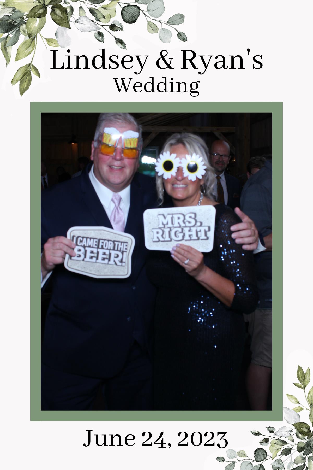 Lindsey & Ryan's Wedding | View more photos from the event at gallery.mainemagicmirror.com/u/MaineMagicMirror/Lindsey-Ryans-Wedding