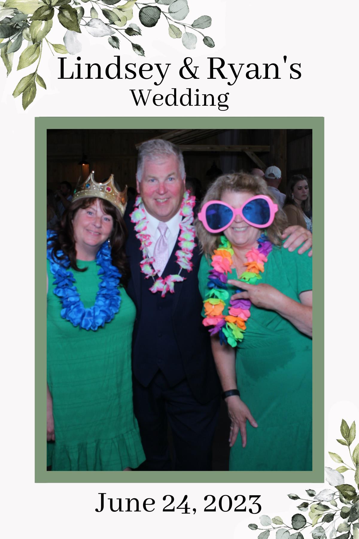 Lindsey & Ryan's Wedding | View more photos from the event at gallery.mainemagicmirror.com/u/MaineMagicMirror/Lindsey-Ryans-Wedding