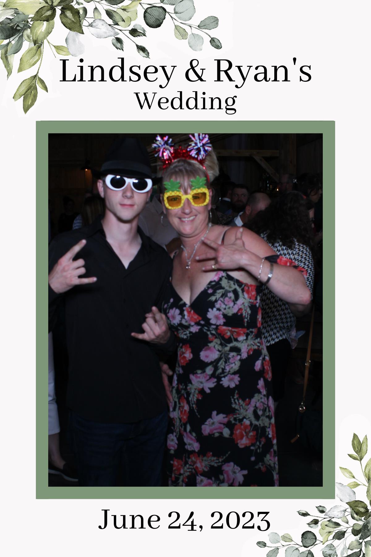Lindsey & Ryan's Wedding | View more photos from the event at gallery.mainemagicmirror.com/u/MaineMagicMirror/Lindsey-Ryans-Wedding