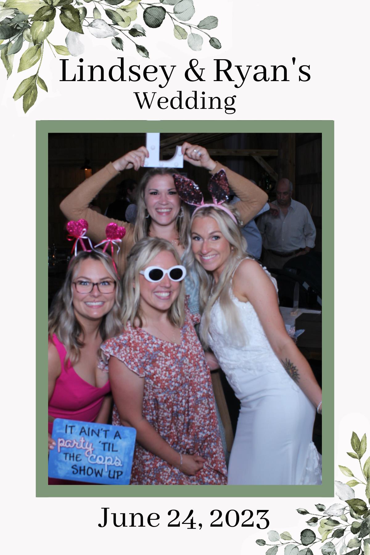 Lindsey & Ryan's Wedding | View more photos from the event at gallery.mainemagicmirror.com/u/MaineMagicMirror/Lindsey-Ryans-Wedding