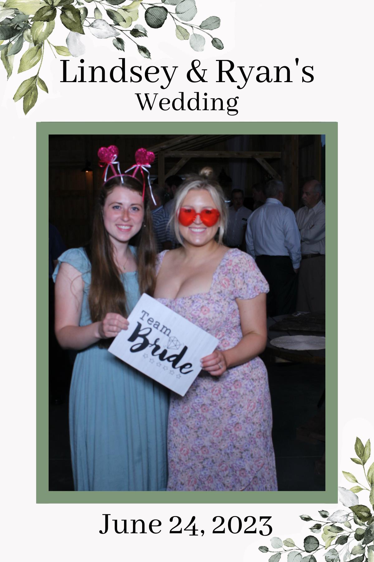 Lindsey & Ryan's Wedding | View more photos from the event at gallery.mainemagicmirror.com/u/MaineMagicMirror/Lindsey-Ryans-Wedding