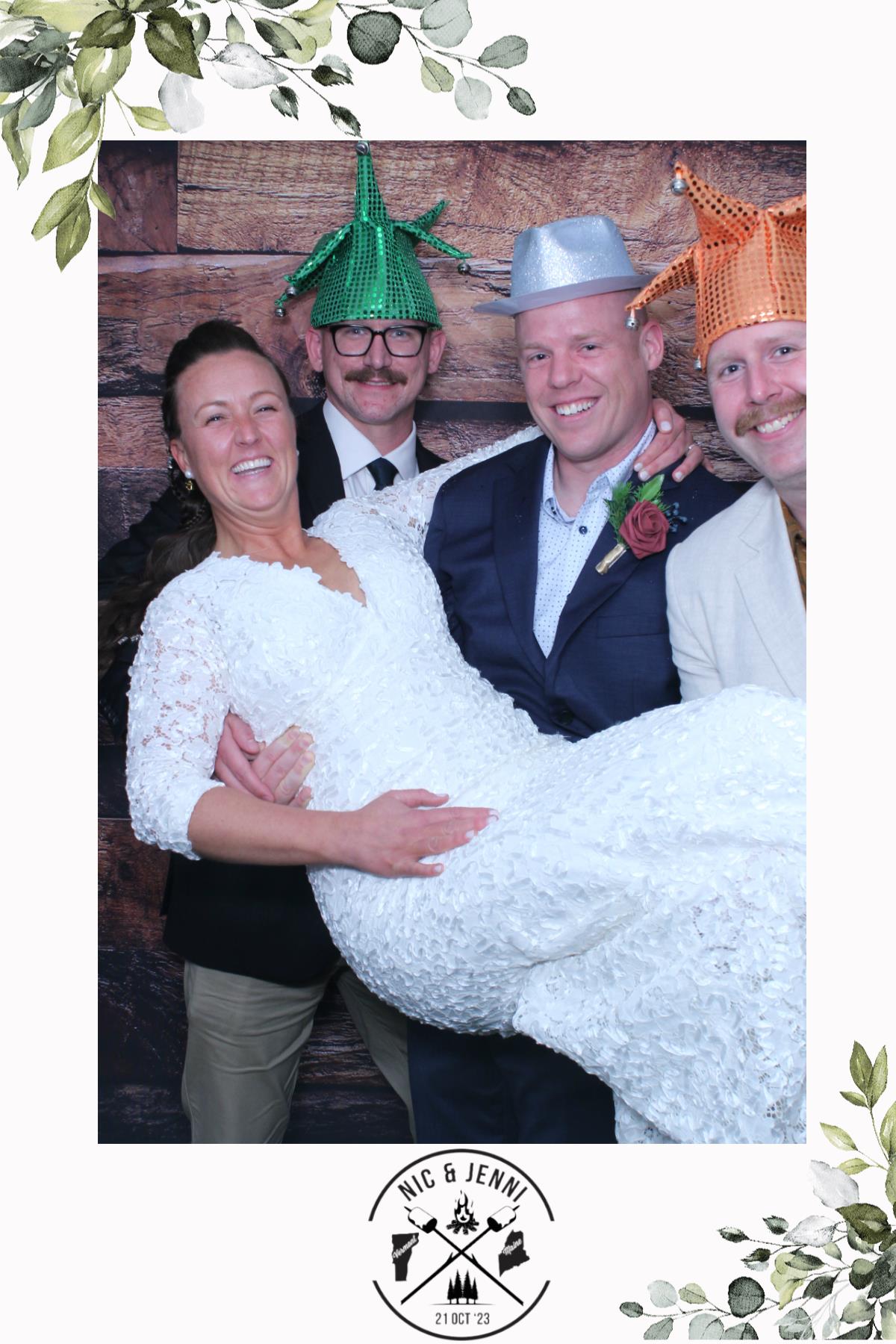 Nic & Jenni's Wedding | View more photos from the event at gallery.mainemagicmirror.com/u/MaineMagicMirror/Nic-Jennis-Wedding