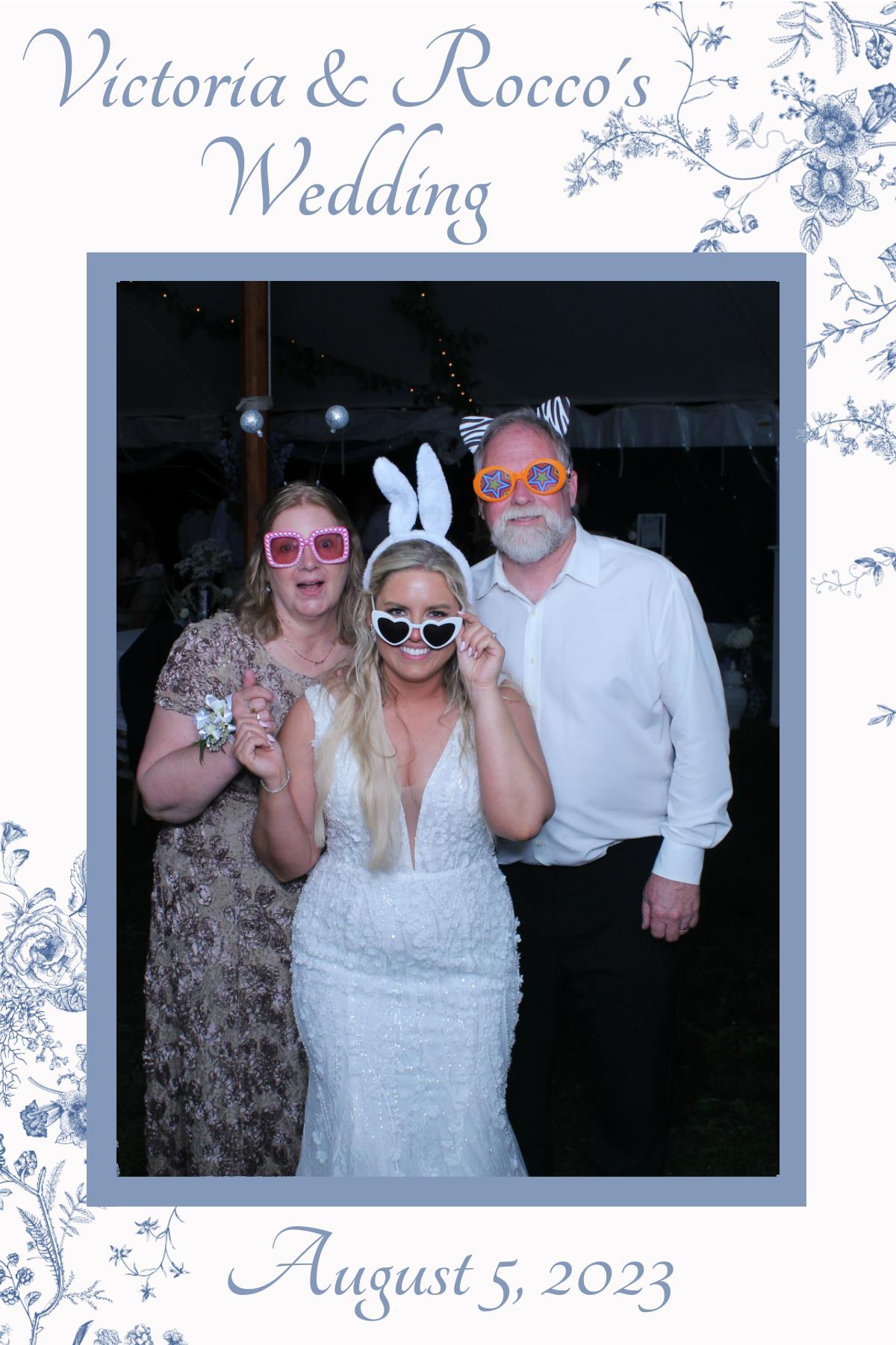 Victoria & Rocco's Wedding | View more photos from the event at gallery.mainemagicmirror.com/u/MaineMagicMirror/Victoria-Roccos-Wedding
