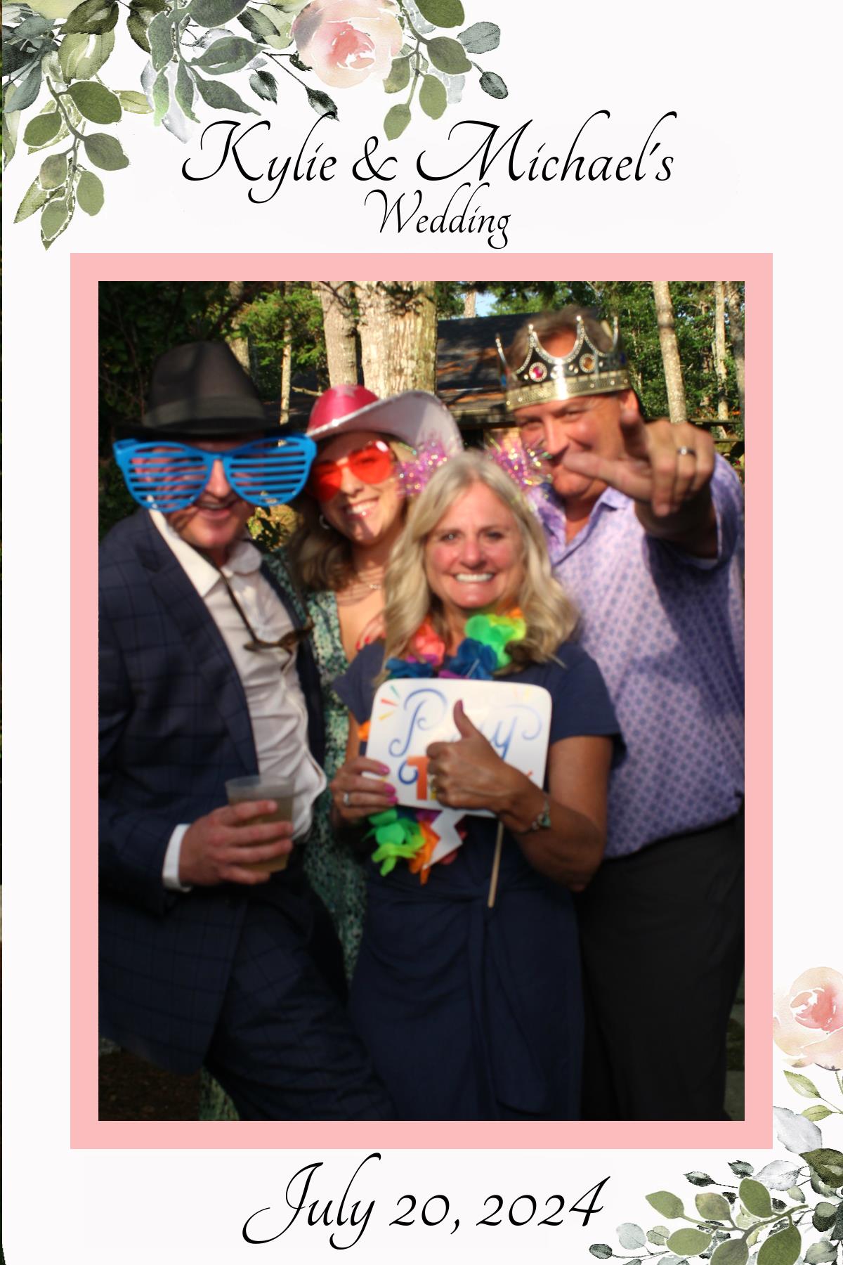 Kylie & Michael's Wedding | View more photos from the event at gallery.mainemagicmirror.com/u/MaineMagicMirror/Kylie-Michaels-Wedding