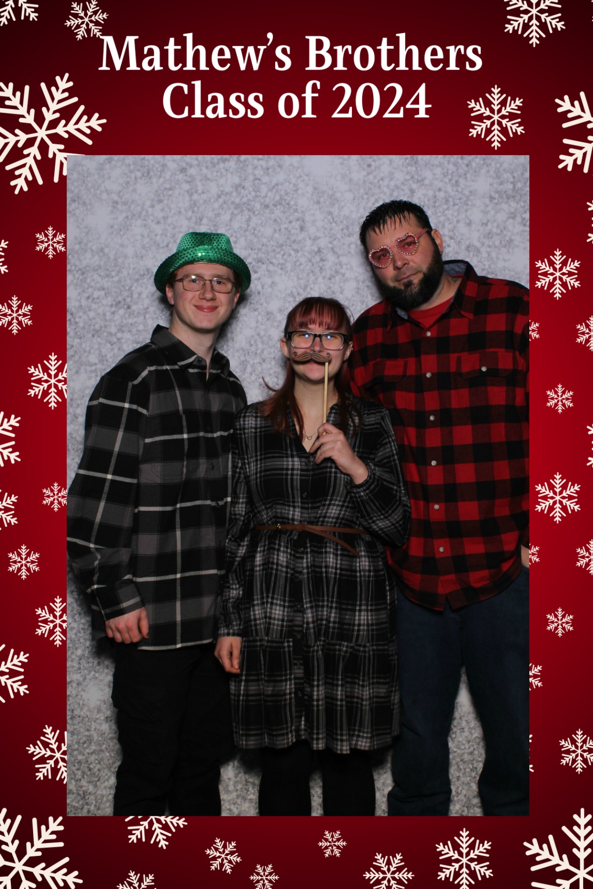 Mathew's Brothers Holiday Party | View more photos from the event at gallery.mainemagicmirror.com/u/MaineMagicMirror/Mathews-Brothers-Holiday-Party