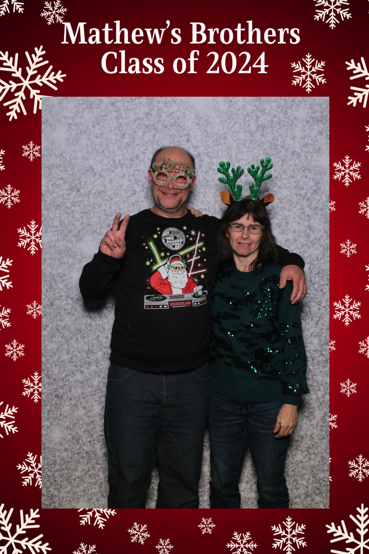 Mathew's Brothers Holiday Party | View more photos from the event at gallery.mainemagicmirror.com/u/MaineMagicMirror/Mathews-Brothers-Holiday-Party