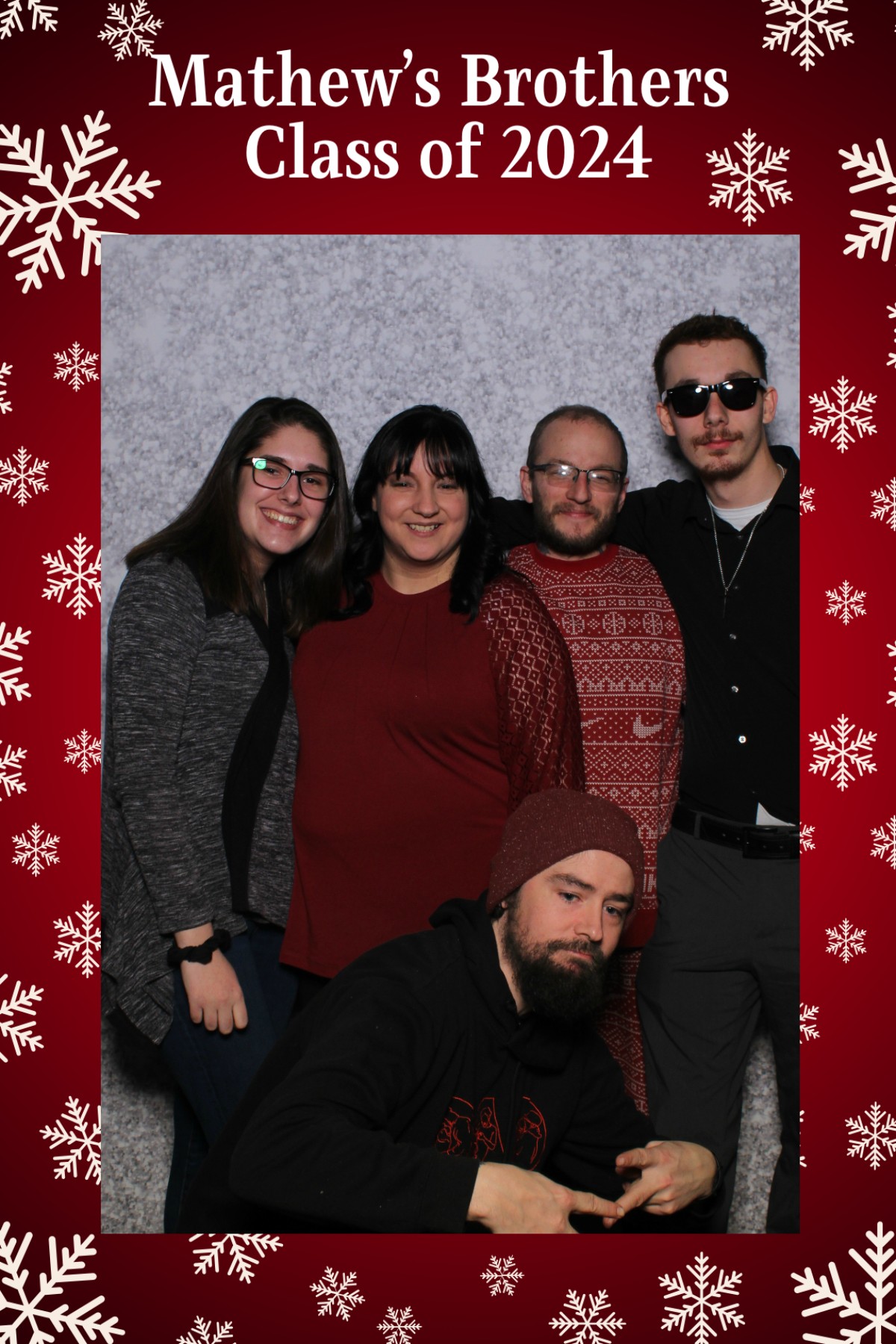 Mathew's Brothers Holiday Party | View more photos from the event at gallery.mainemagicmirror.com/u/MaineMagicMirror/Mathews-Brothers-Holiday-Party