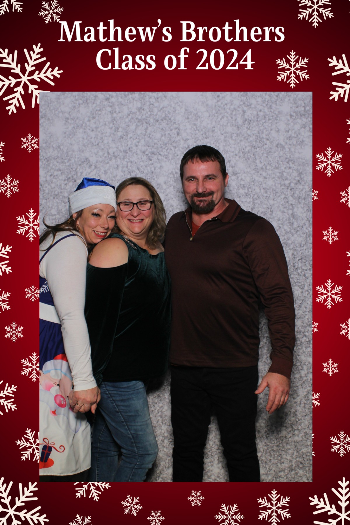 Mathew's Brothers Holiday Party | View more photos from the event at gallery.mainemagicmirror.com/u/MaineMagicMirror/Mathews-Brothers-Holiday-Party