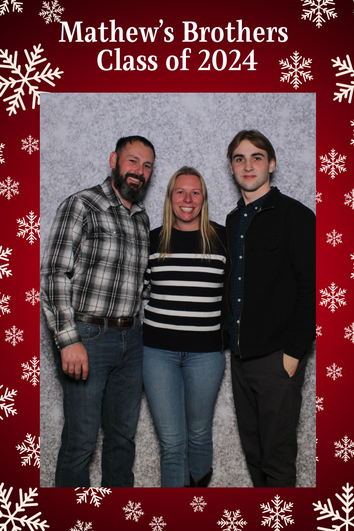Mathew's Brothers Holiday Party | View more photos from the event at gallery.mainemagicmirror.com/u/MaineMagicMirror/Mathews-Brothers-Holiday-Party