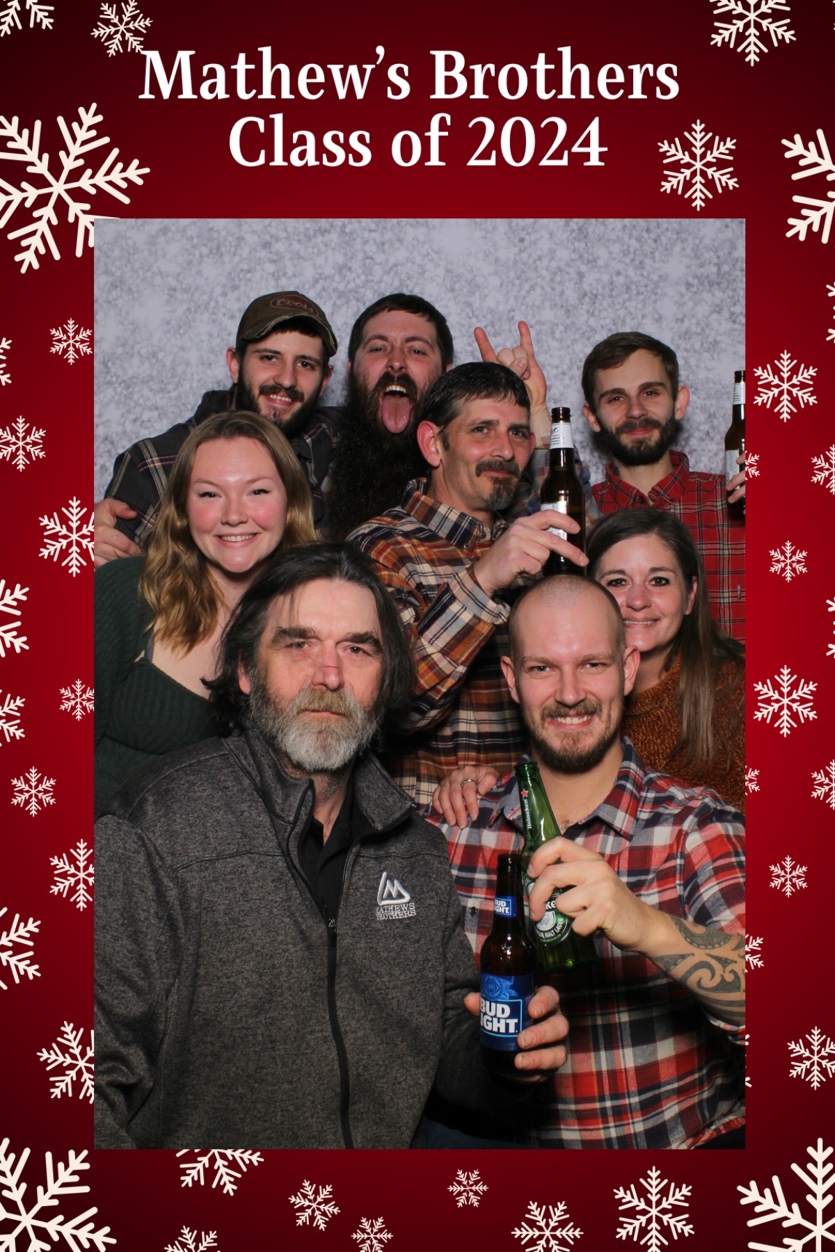 Mathew's Brothers Holiday Party | View more photos from the event at gallery.mainemagicmirror.com/u/MaineMagicMirror/Mathews-Brothers-Holiday-Party