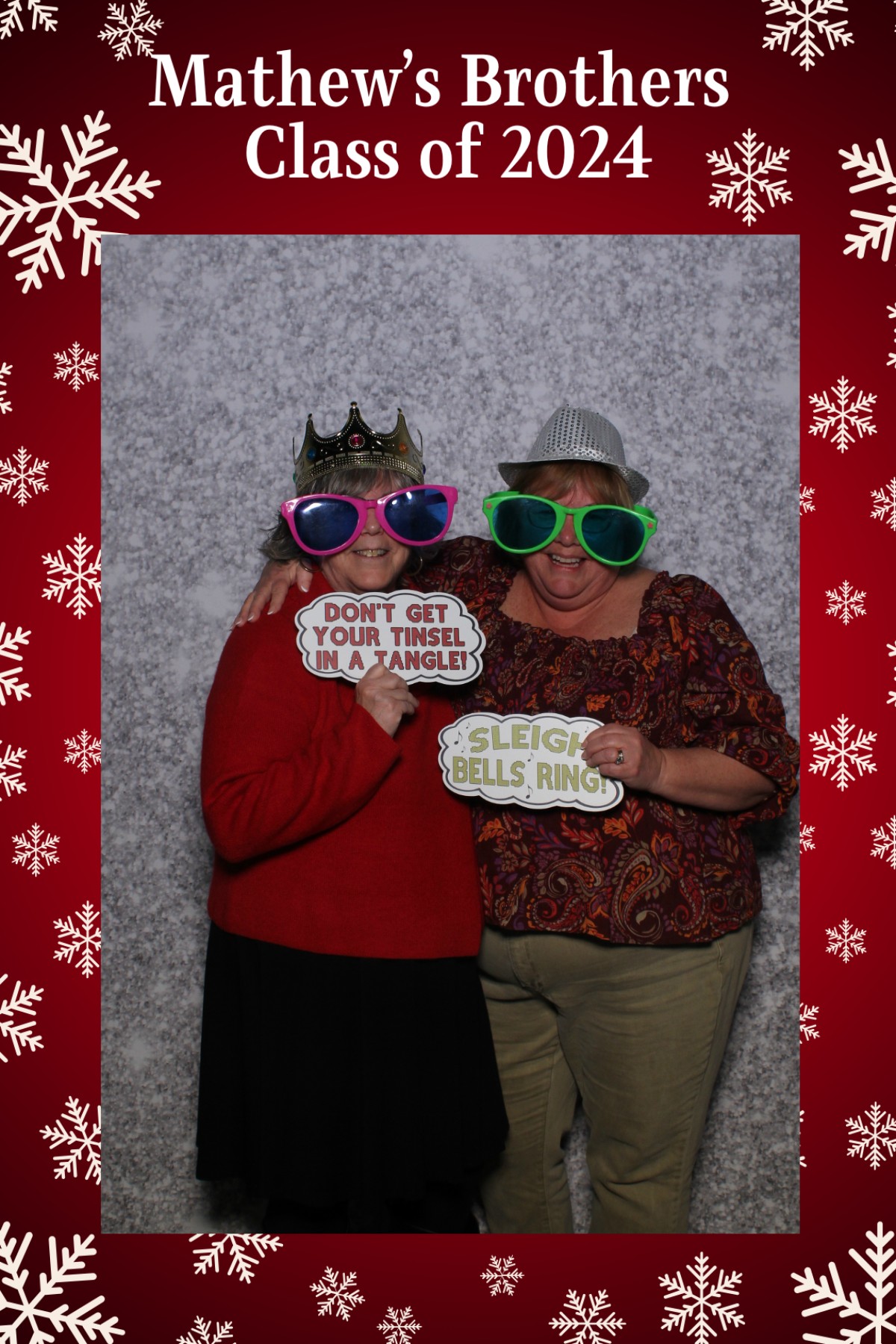 Mathew's Brothers Holiday Party | View more photos from the event at gallery.mainemagicmirror.com/u/MaineMagicMirror/Mathews-Brothers-Holiday-Party