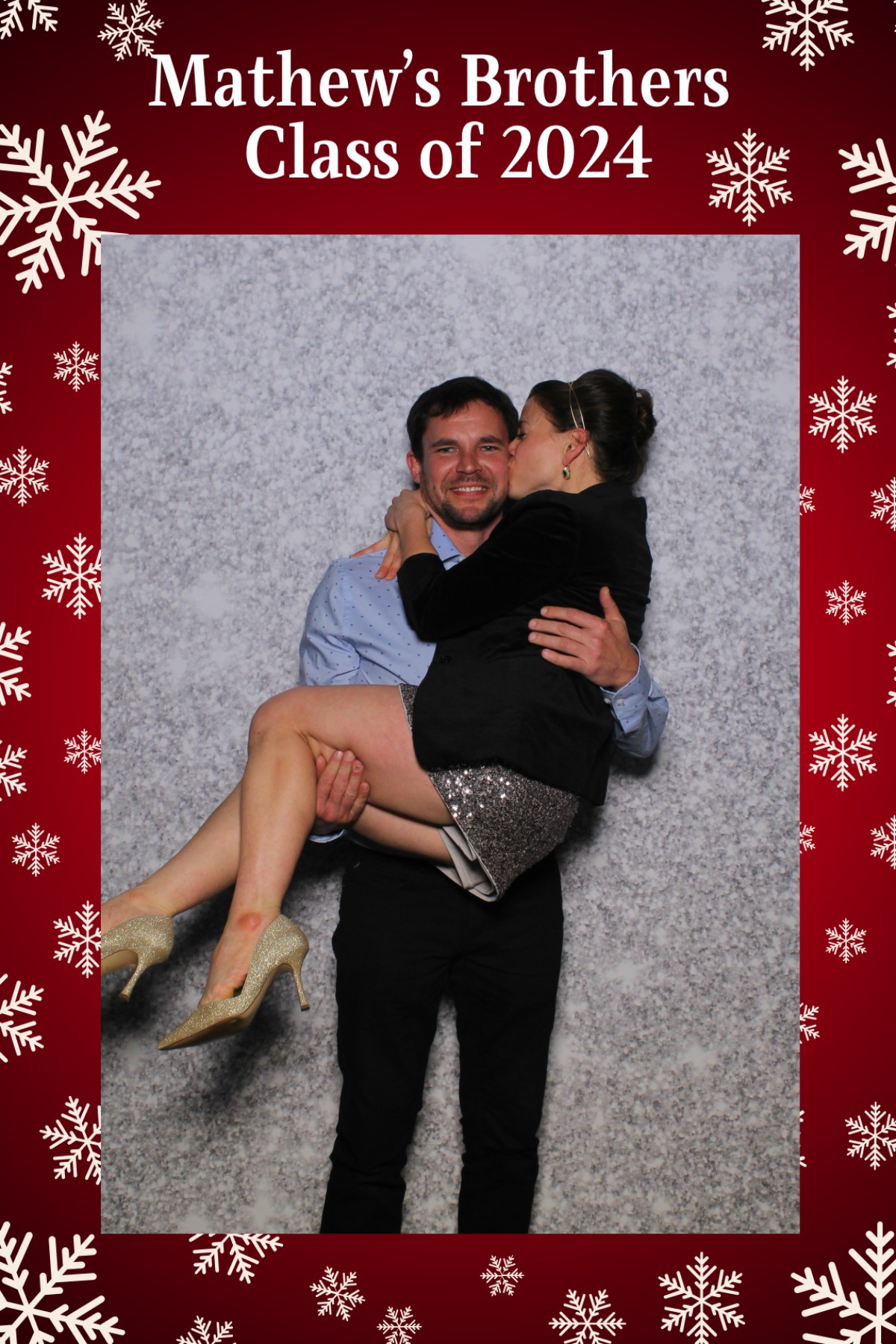 Mathew's Brothers Holiday Party | View more photos from the event at gallery.mainemagicmirror.com/u/MaineMagicMirror/Mathews-Brothers-Holiday-Party