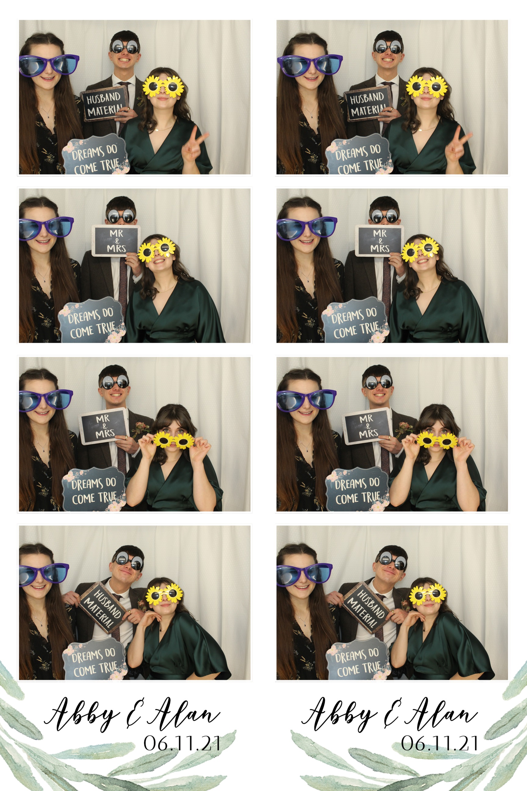 Abby & Alan | View more photos from the event at images.mobile-photo-booth.com/u/MobilePhotoBoothUK/Abby-Alan