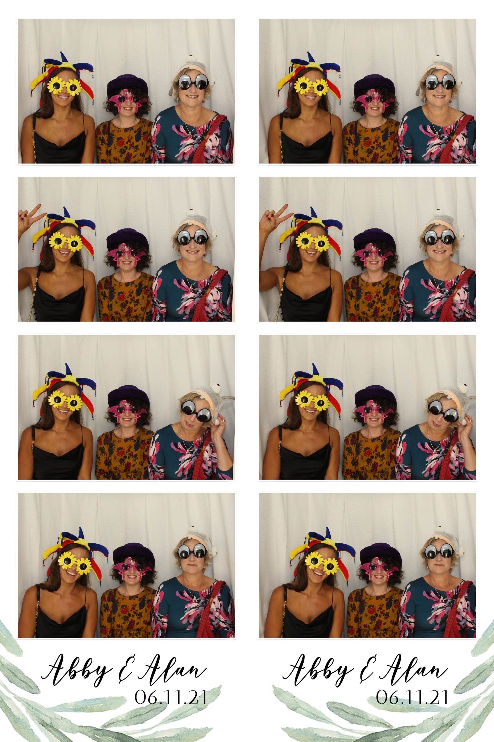 Abby & Alan | View more photos from the event at images.mobile-photo-booth.com/u/MobilePhotoBoothUK/Abby-Alan