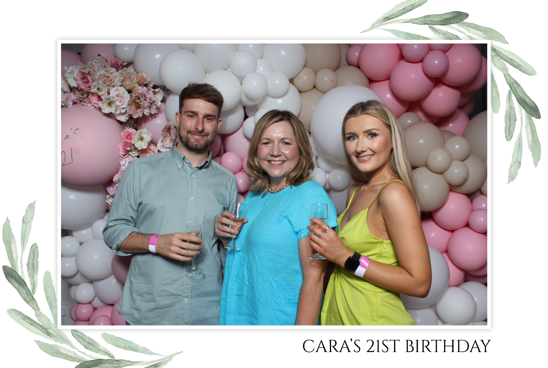 Cara's 21st | View more photos from the event at images.mobile-photo-booth.com/u/MobilePhotoBoothUK/Caras-21st