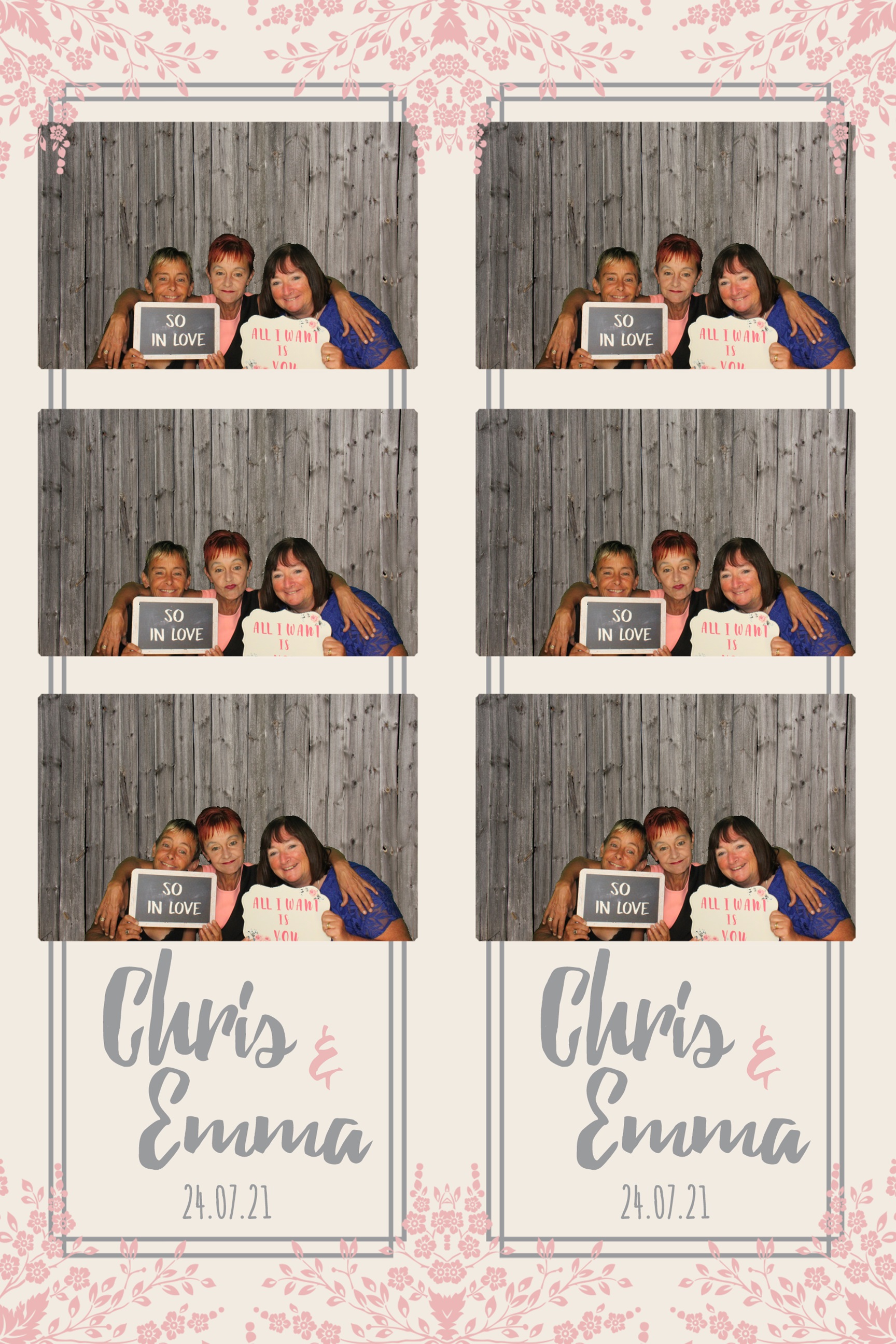 Chris & Emma | View more photos from the event at images.mobile-photo-booth.com/u/MobilePhotoBoothUK/Chris-Emma