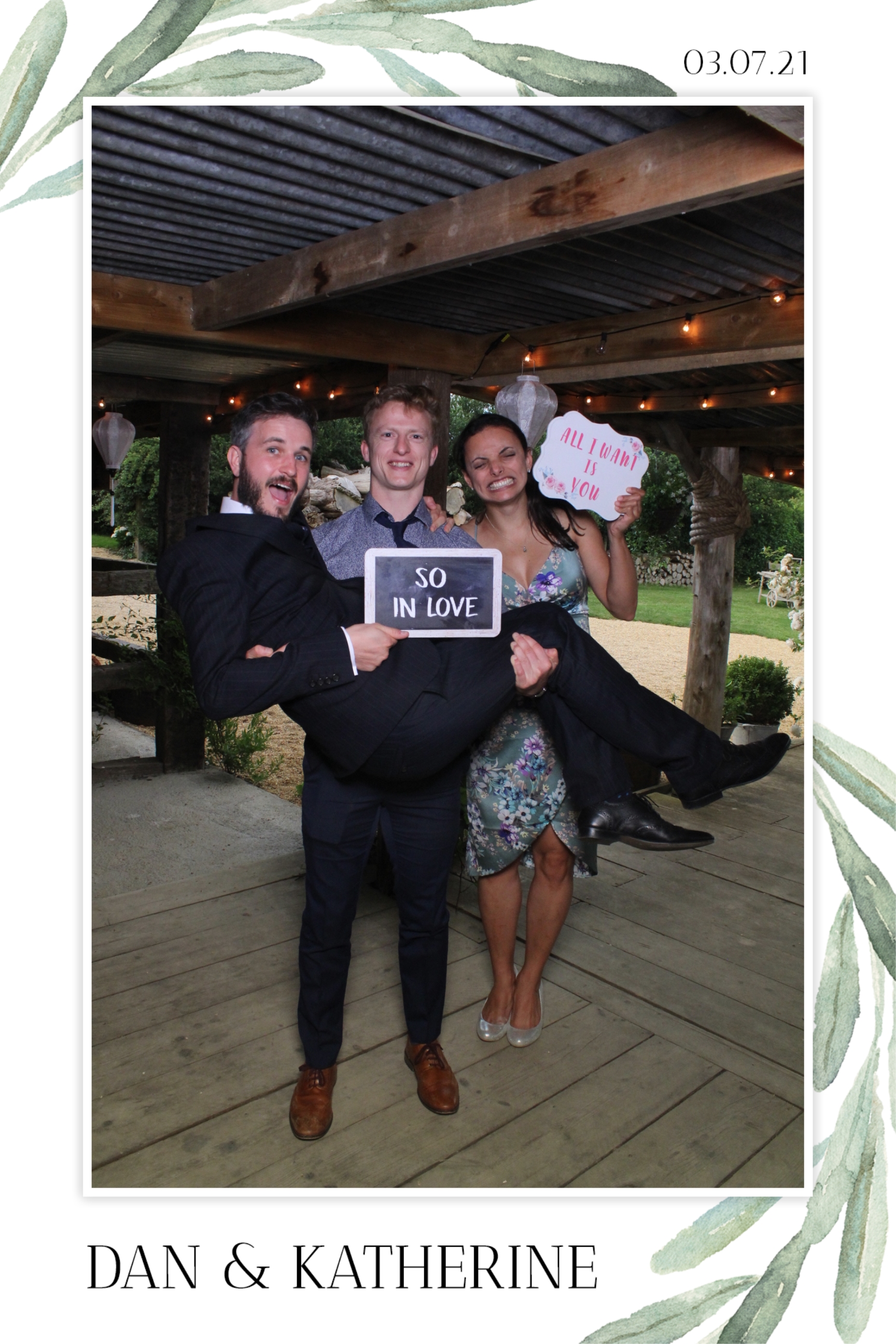 Dan & Katherine | View more photos from the event at images.mobile-photo-booth.com/u/MobilePhotoBoothUK/Dan-Katherine