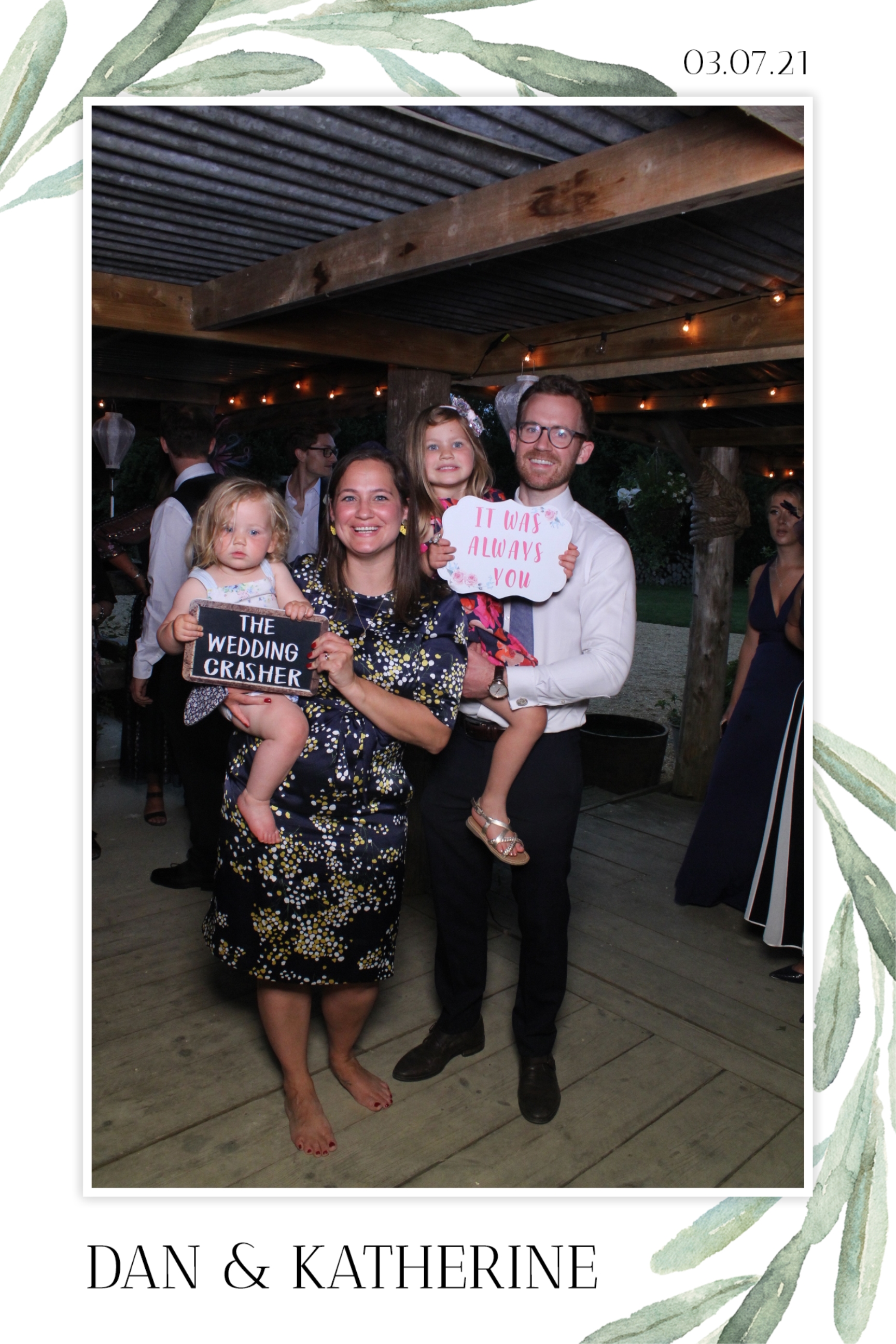 Dan & Katherine | View more photos from the event at images.mobile-photo-booth.com/u/MobilePhotoBoothUK/Dan-Katherine