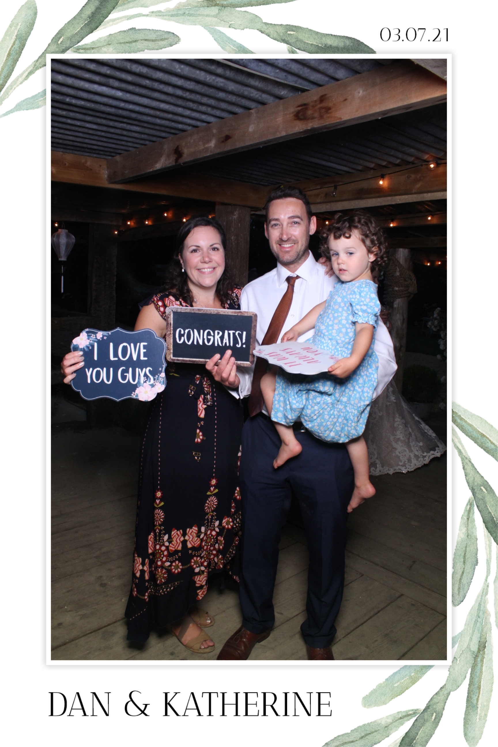 Dan & Katherine | View more photos from the event at images.mobile-photo-booth.com/u/MobilePhotoBoothUK/Dan-Katherine