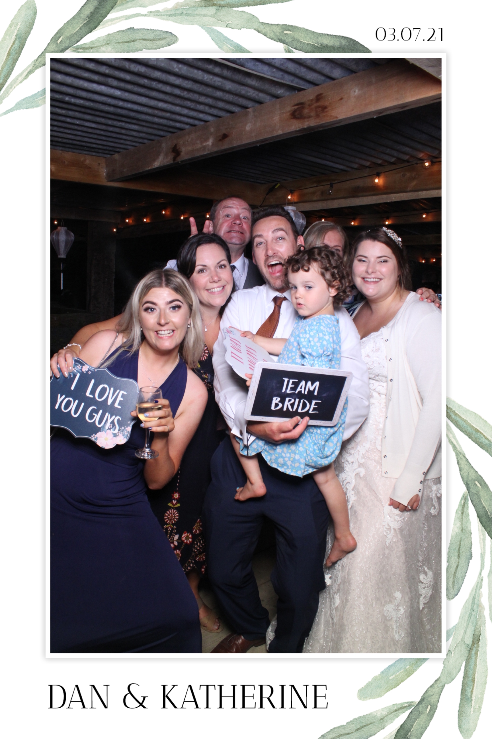 Dan & Katherine | View more photos from the event at images.mobile-photo-booth.com/u/MobilePhotoBoothUK/Dan-Katherine