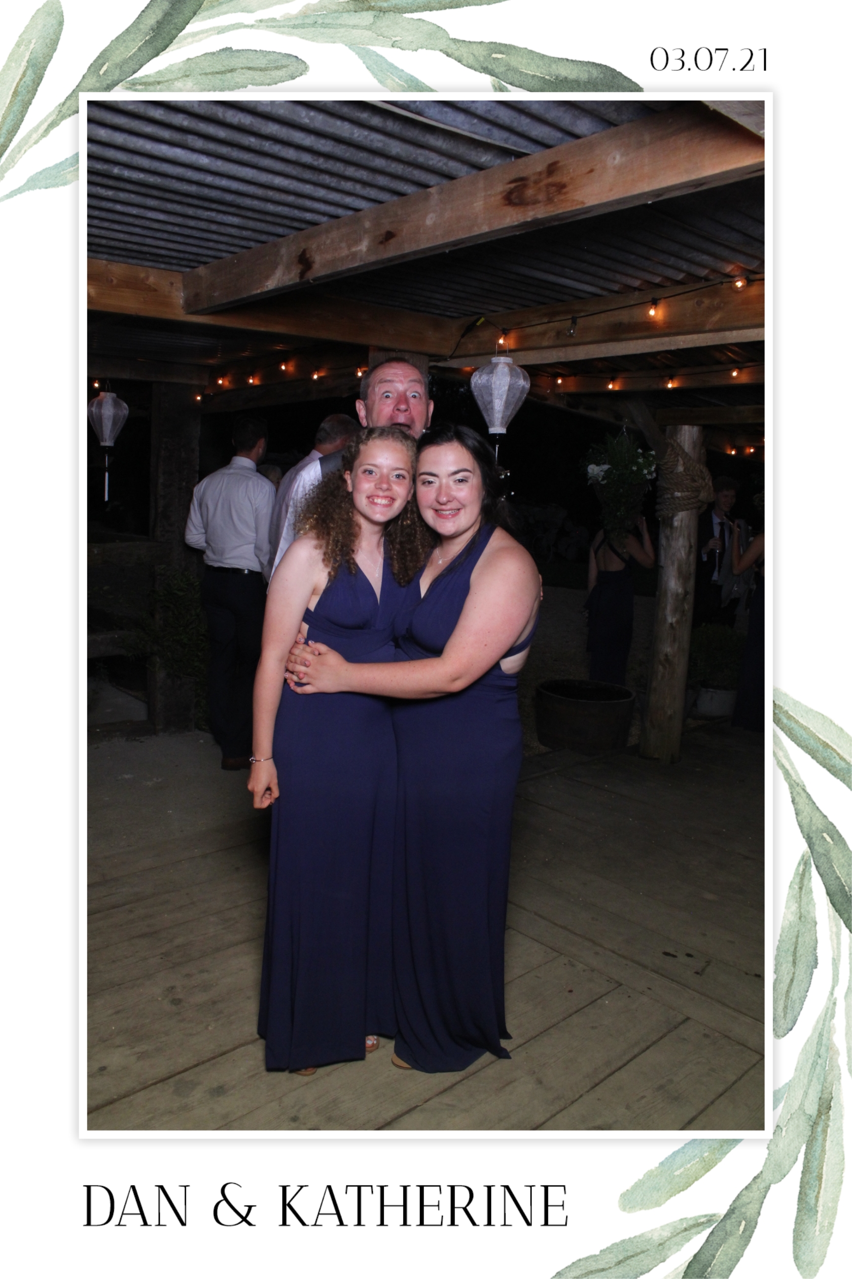 Dan & Katherine | View more photos from the event at images.mobile-photo-booth.com/u/MobilePhotoBoothUK/Dan-Katherine