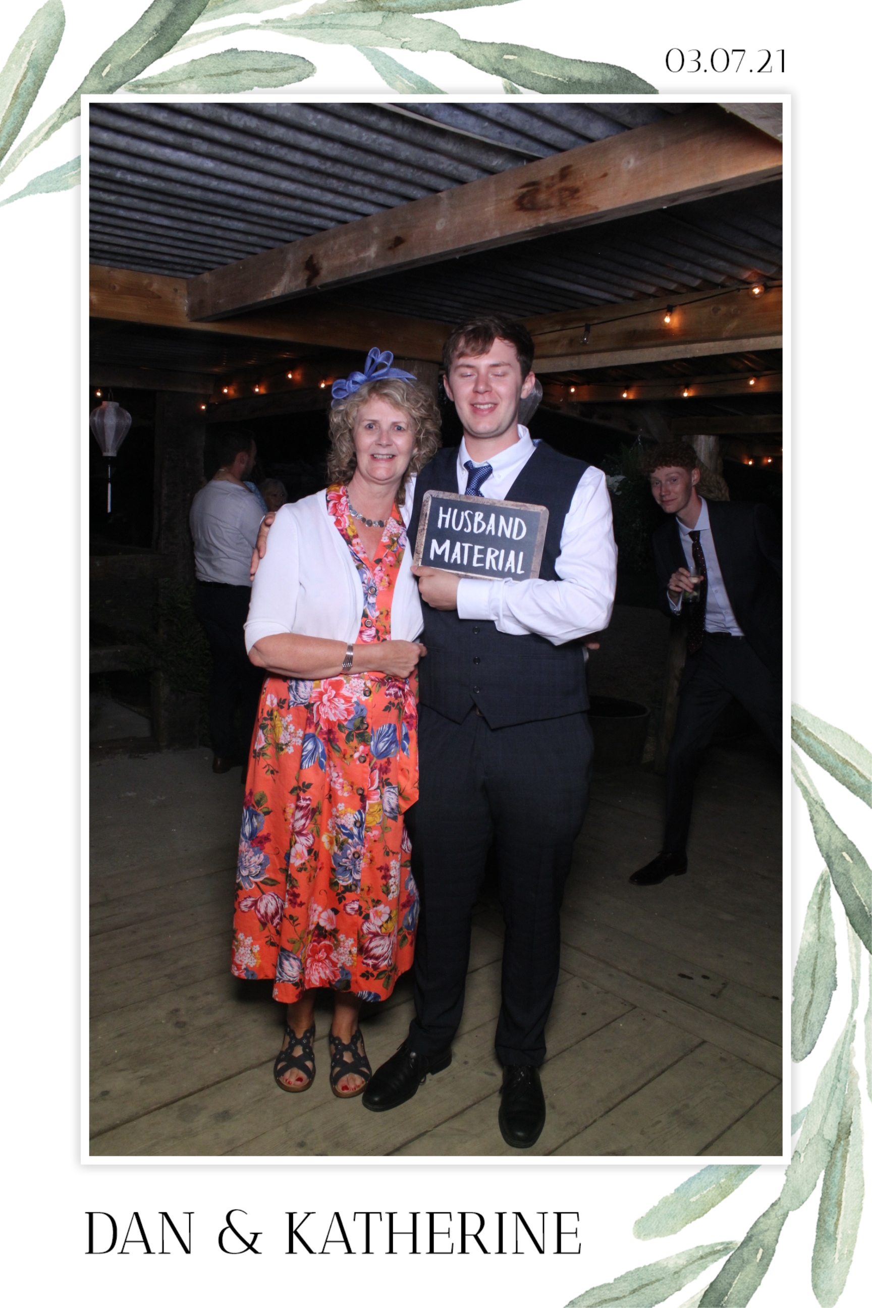Dan & Katherine | View more photos from the event at images.mobile-photo-booth.com/u/MobilePhotoBoothUK/Dan-Katherine