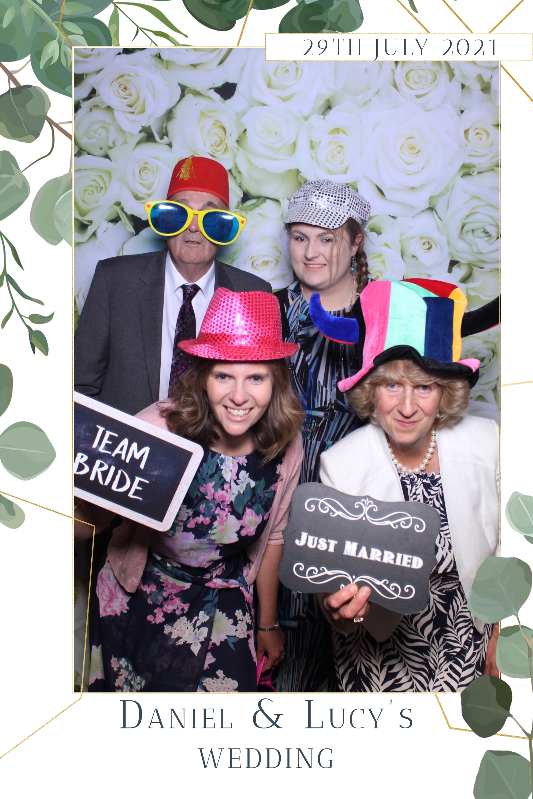 Daniel & Lucy | View more photos from the event at images.mobile-photo-booth.com/u/MobilePhotoBoothUK/Daniel-Lucy