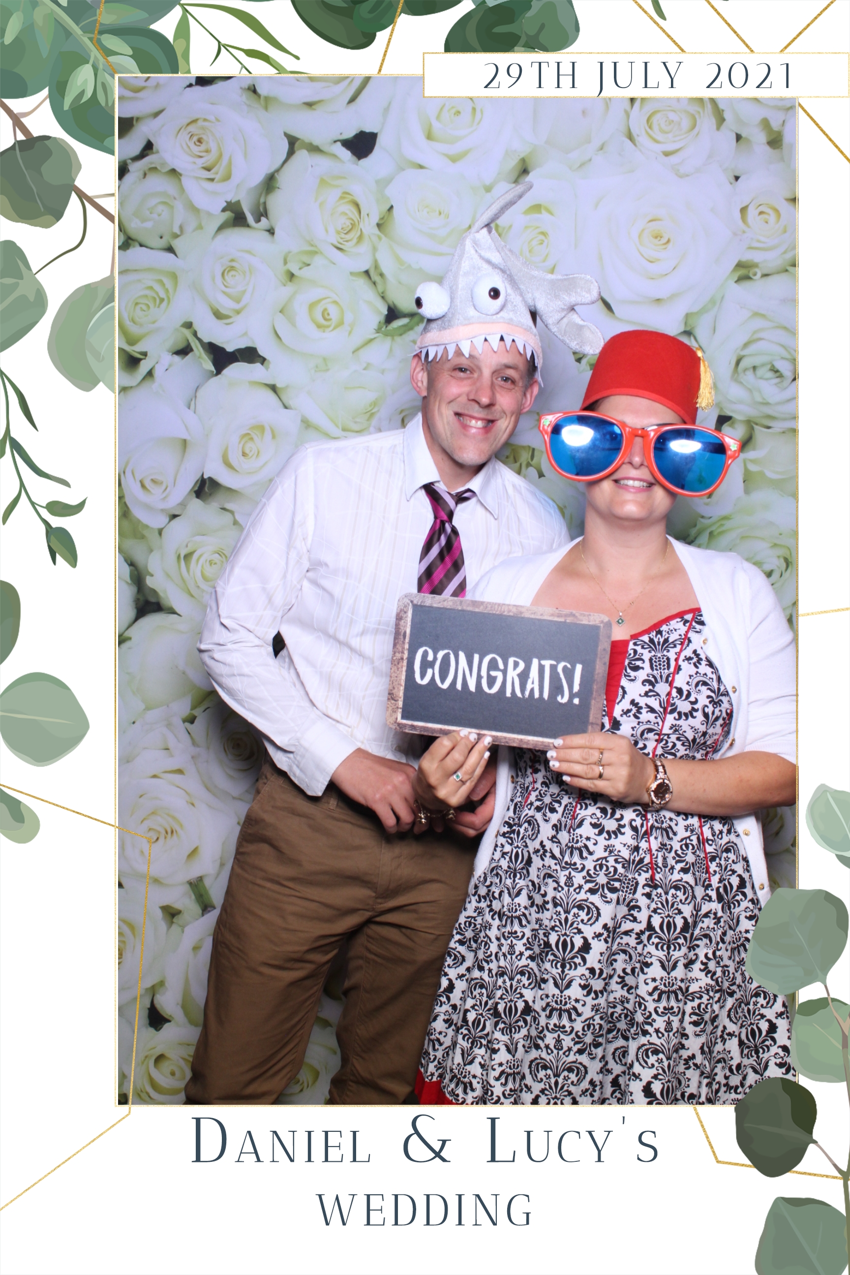 Daniel & Lucy | View more photos from the event at images.mobile-photo-booth.com/u/MobilePhotoBoothUK/Daniel-Lucy