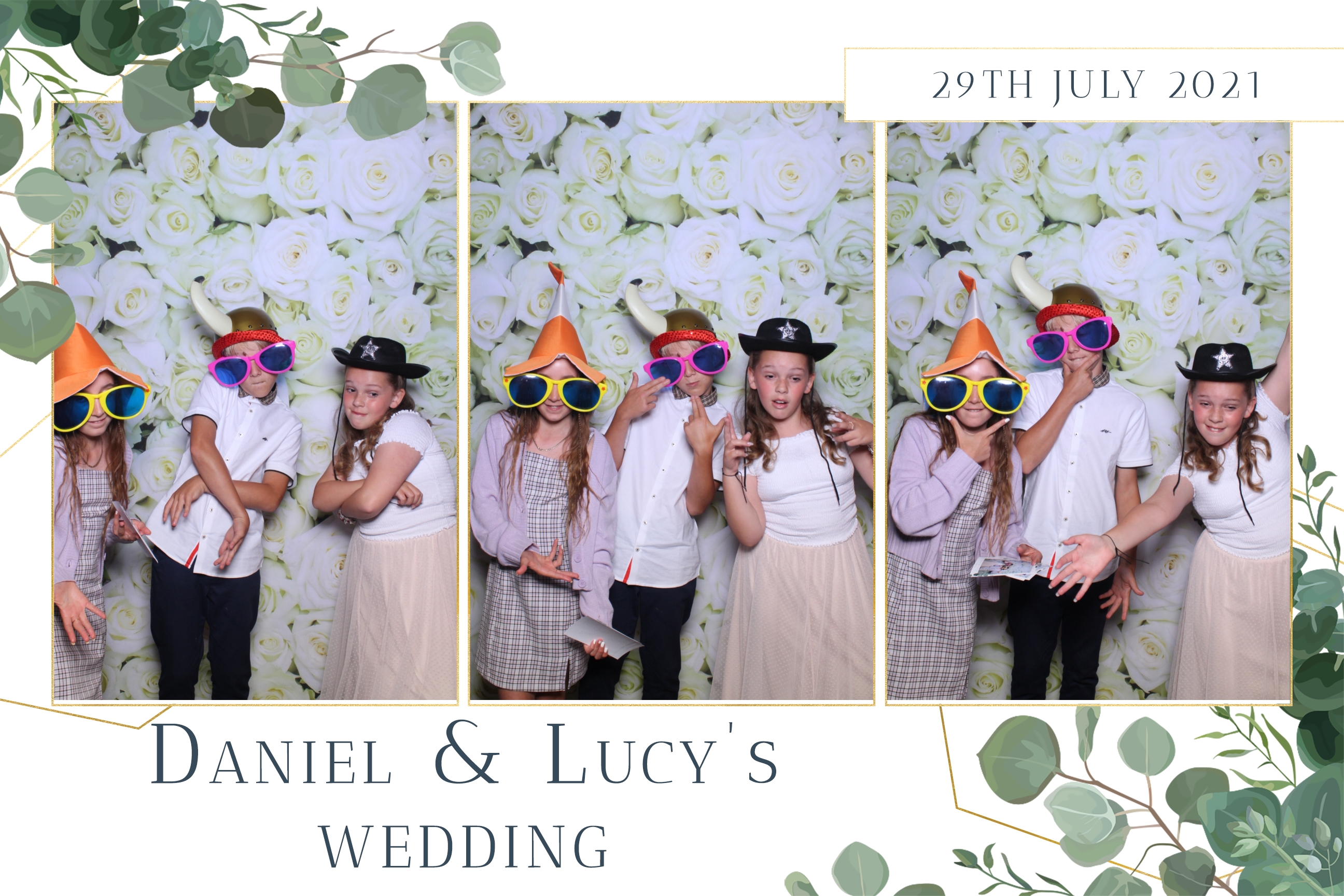 Daniel & Lucy | View more photos from the event at images.mobile-photo-booth.com/u/MobilePhotoBoothUK/Daniel-Lucy