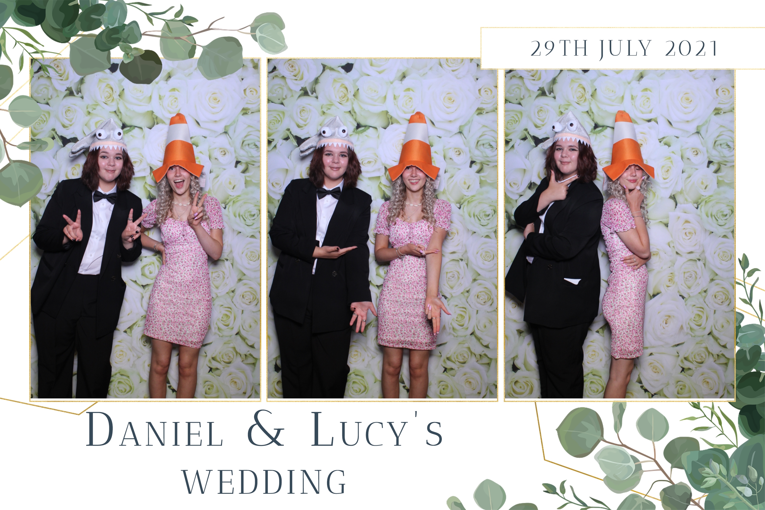 Daniel & Lucy | View more photos from the event at images.mobile-photo-booth.com/u/MobilePhotoBoothUK/Daniel-Lucy