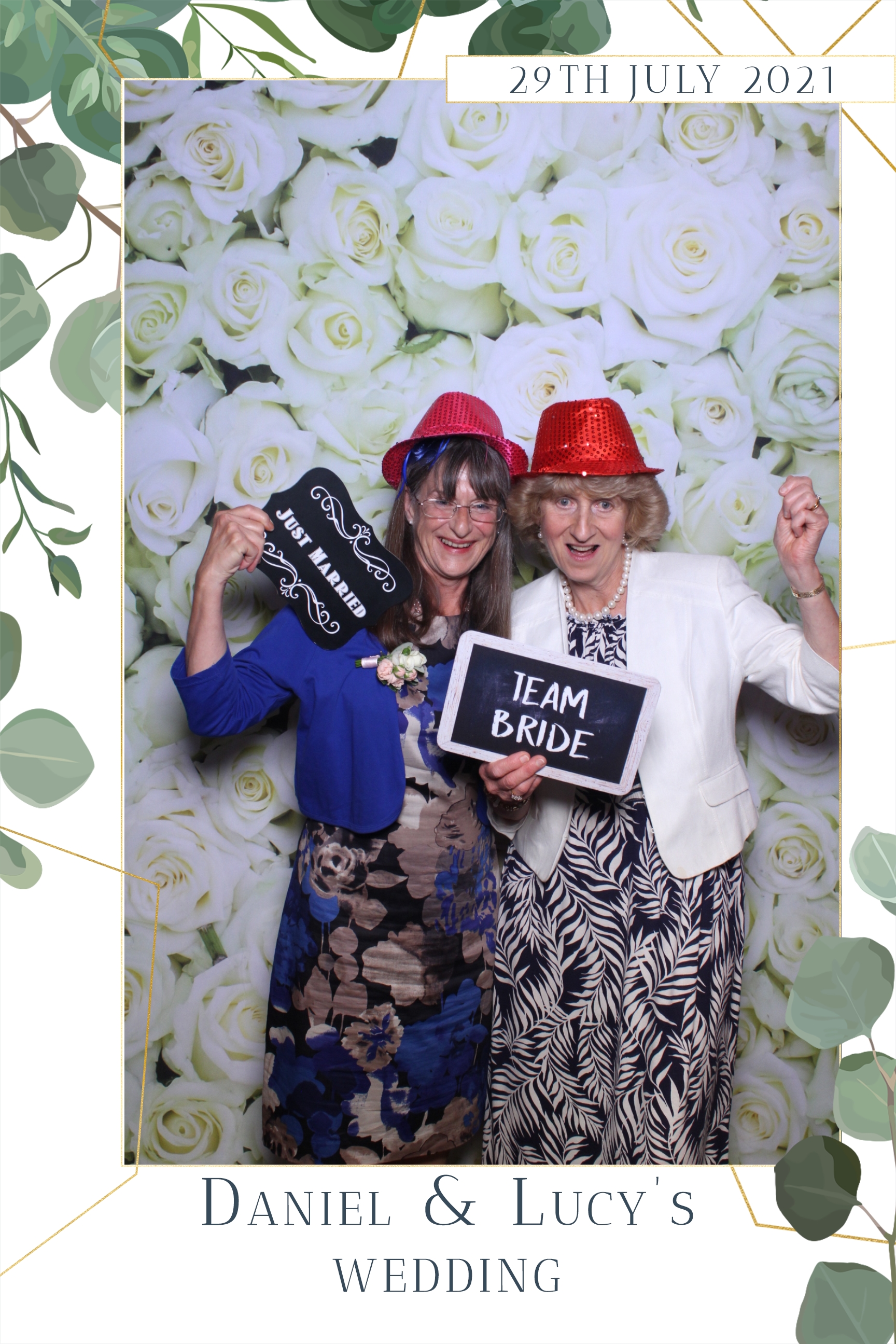 Daniel & Lucy | View more photos from the event at images.mobile-photo-booth.com/u/MobilePhotoBoothUK/Daniel-Lucy