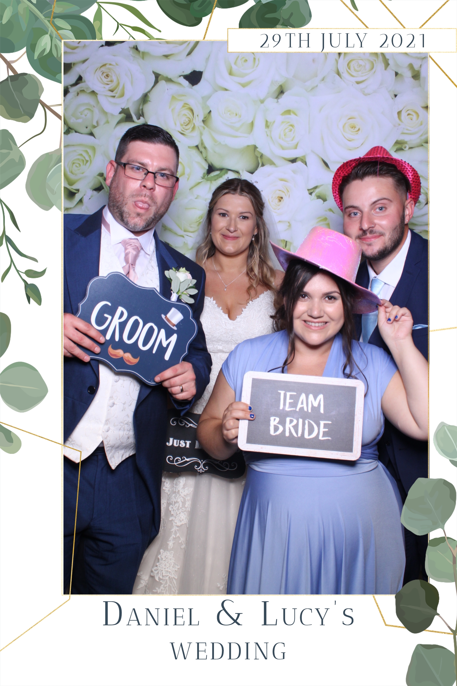 Daniel & Lucy | View more photos from the event at images.mobile-photo-booth.com/u/MobilePhotoBoothUK/Daniel-Lucy