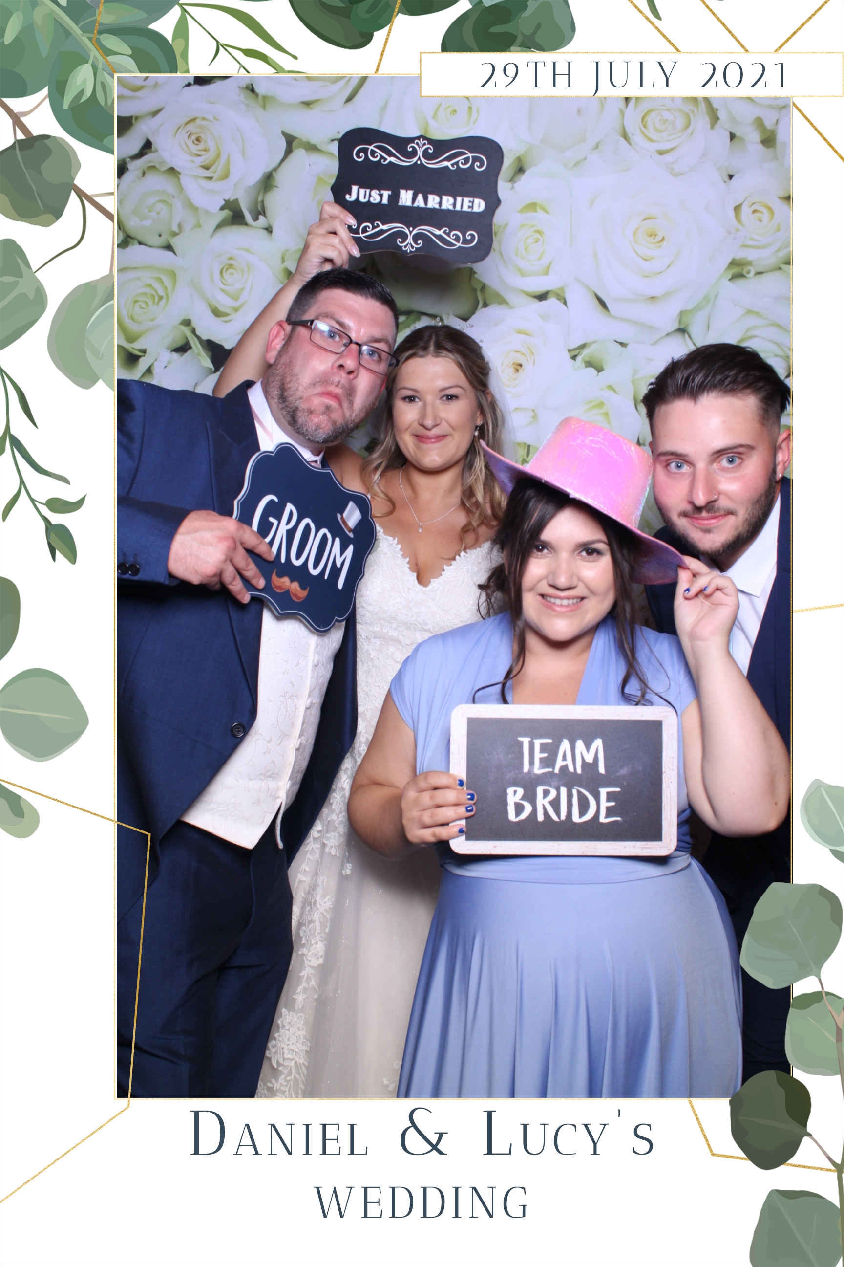 Daniel & Lucy | View more photos from the event at images.mobile-photo-booth.com/u/MobilePhotoBoothUK/Daniel-Lucy