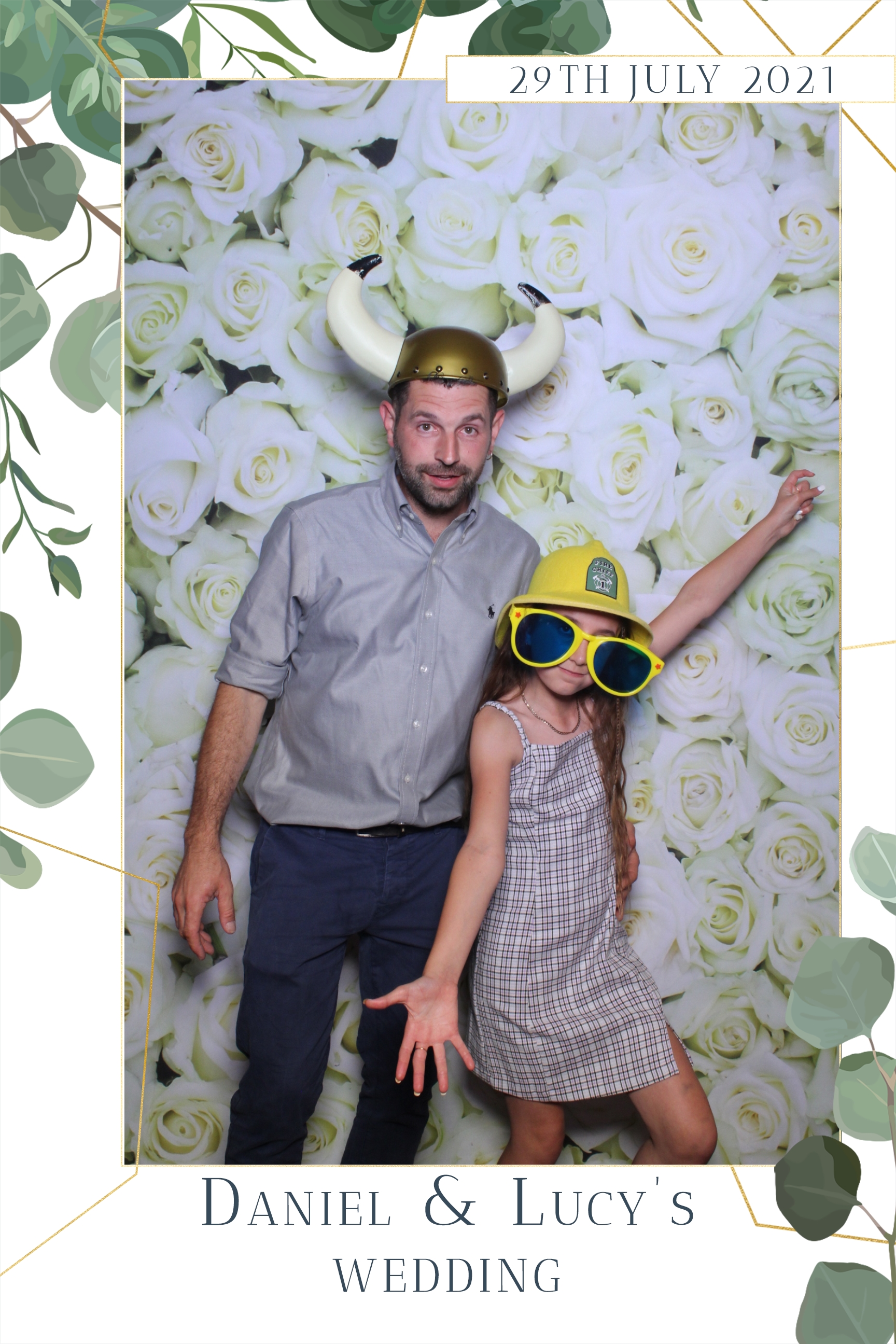 Daniel & Lucy | View more photos from the event at images.mobile-photo-booth.com/u/MobilePhotoBoothUK/Daniel-Lucy