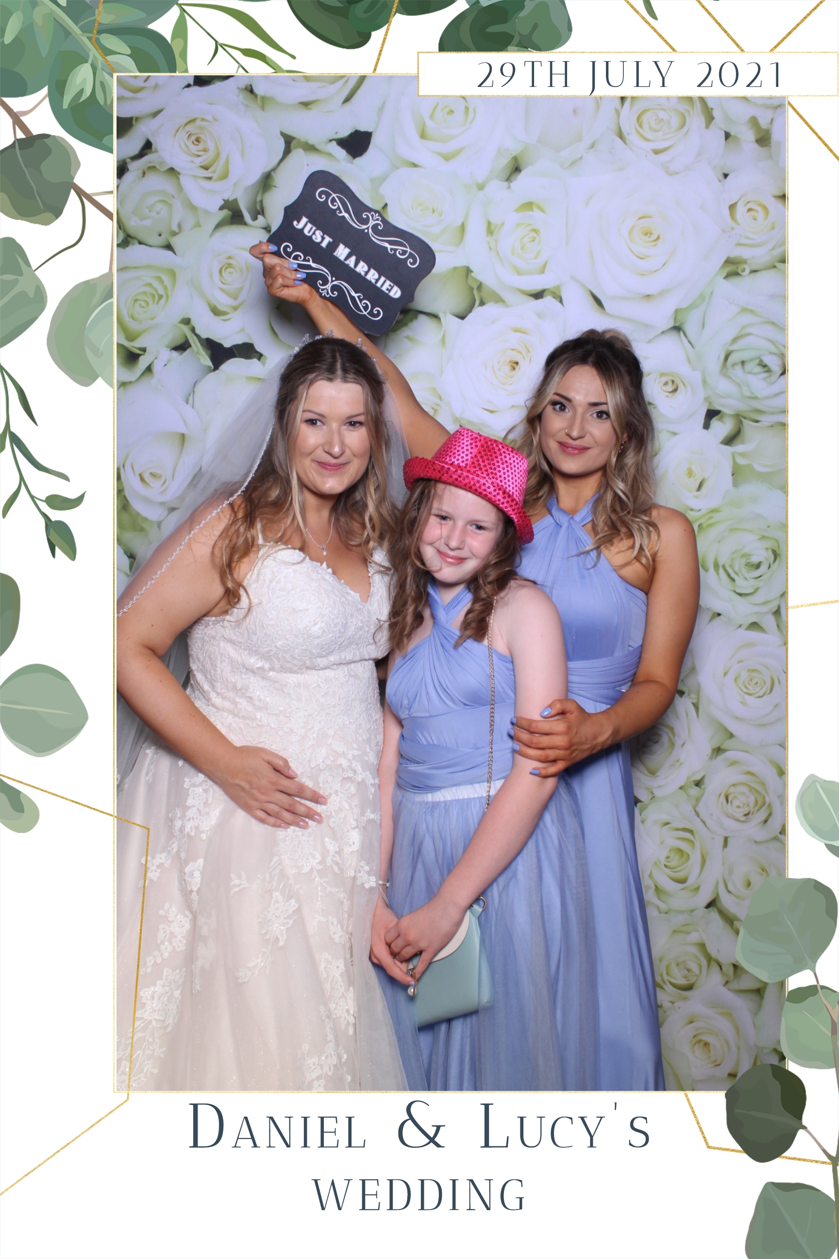 Daniel & Lucy | View more photos from the event at images.mobile-photo-booth.com/u/MobilePhotoBoothUK/Daniel-Lucy