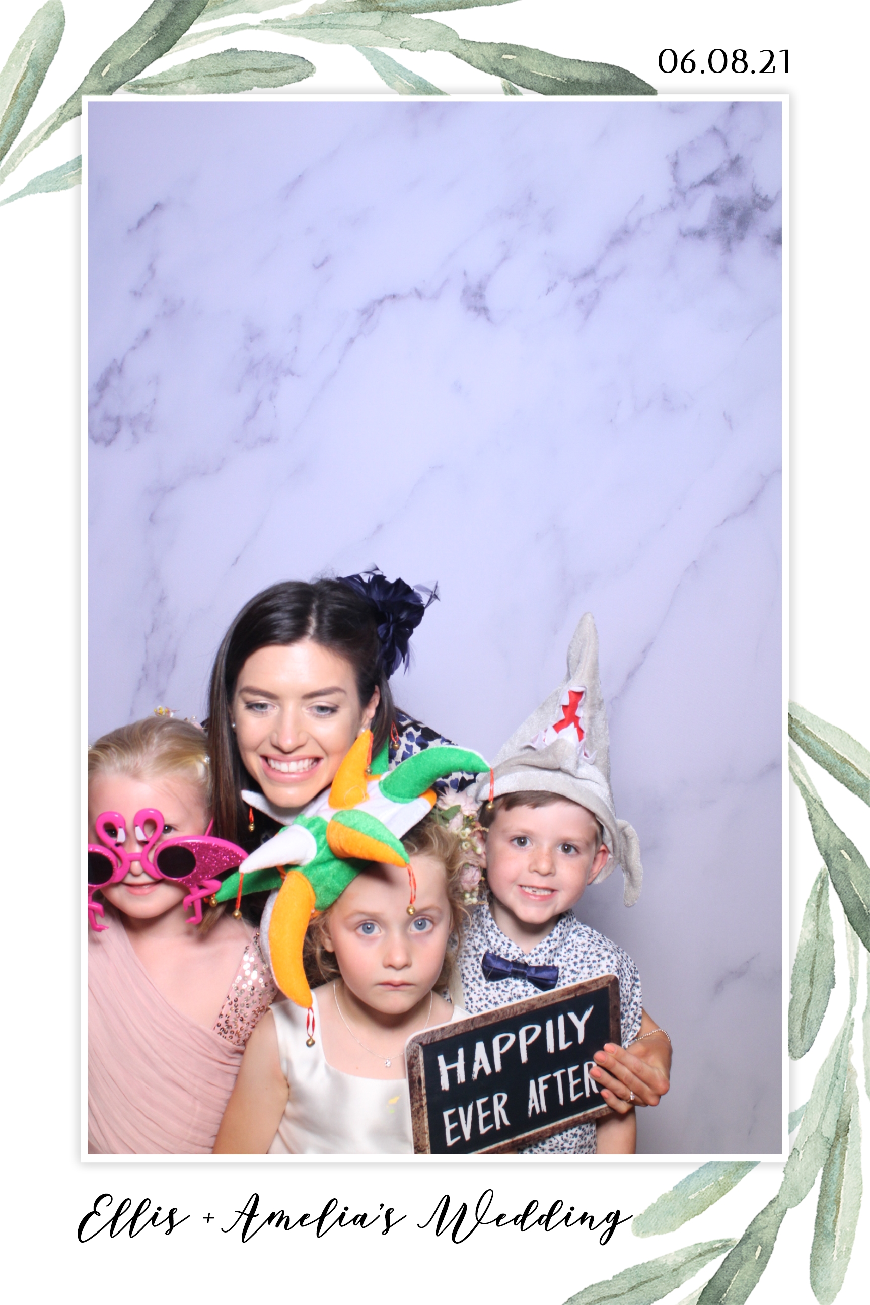 Ellis & Amelia | View more photos from the event at images.mobile-photo-booth.com/u/MobilePhotoBoothUK/Ellis-Amelia