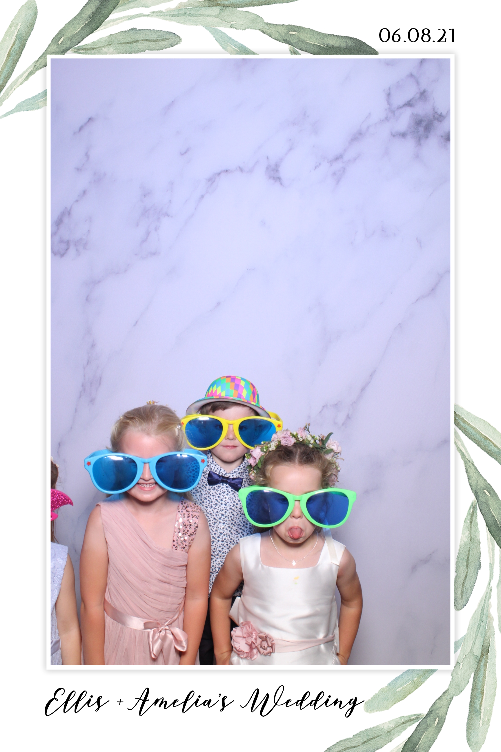 Ellis & Amelia | View more photos from the event at images.mobile-photo-booth.com/u/MobilePhotoBoothUK/Ellis-Amelia