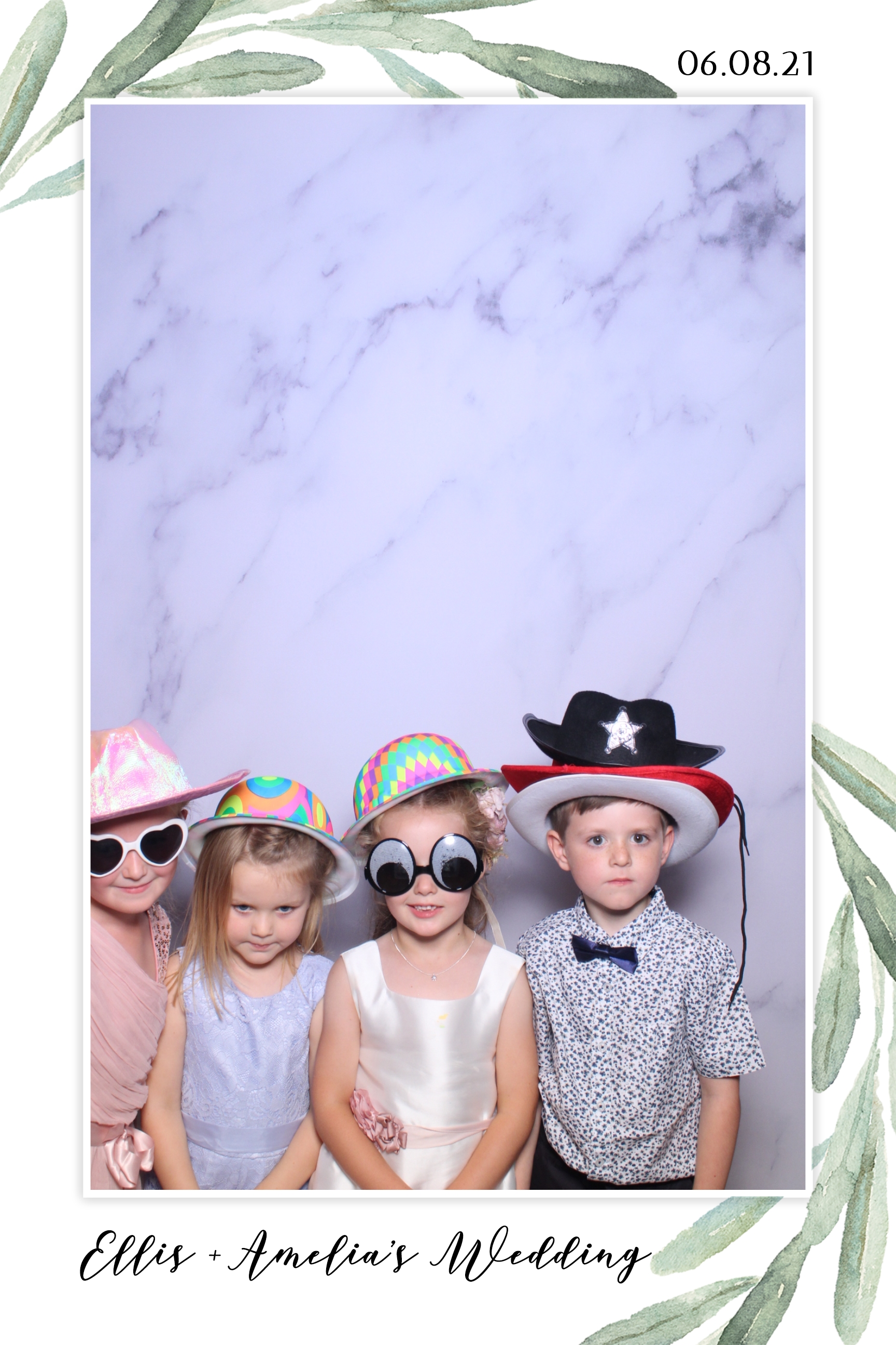 Ellis & Amelia | View more photos from the event at images.mobile-photo-booth.com/u/MobilePhotoBoothUK/Ellis-Amelia