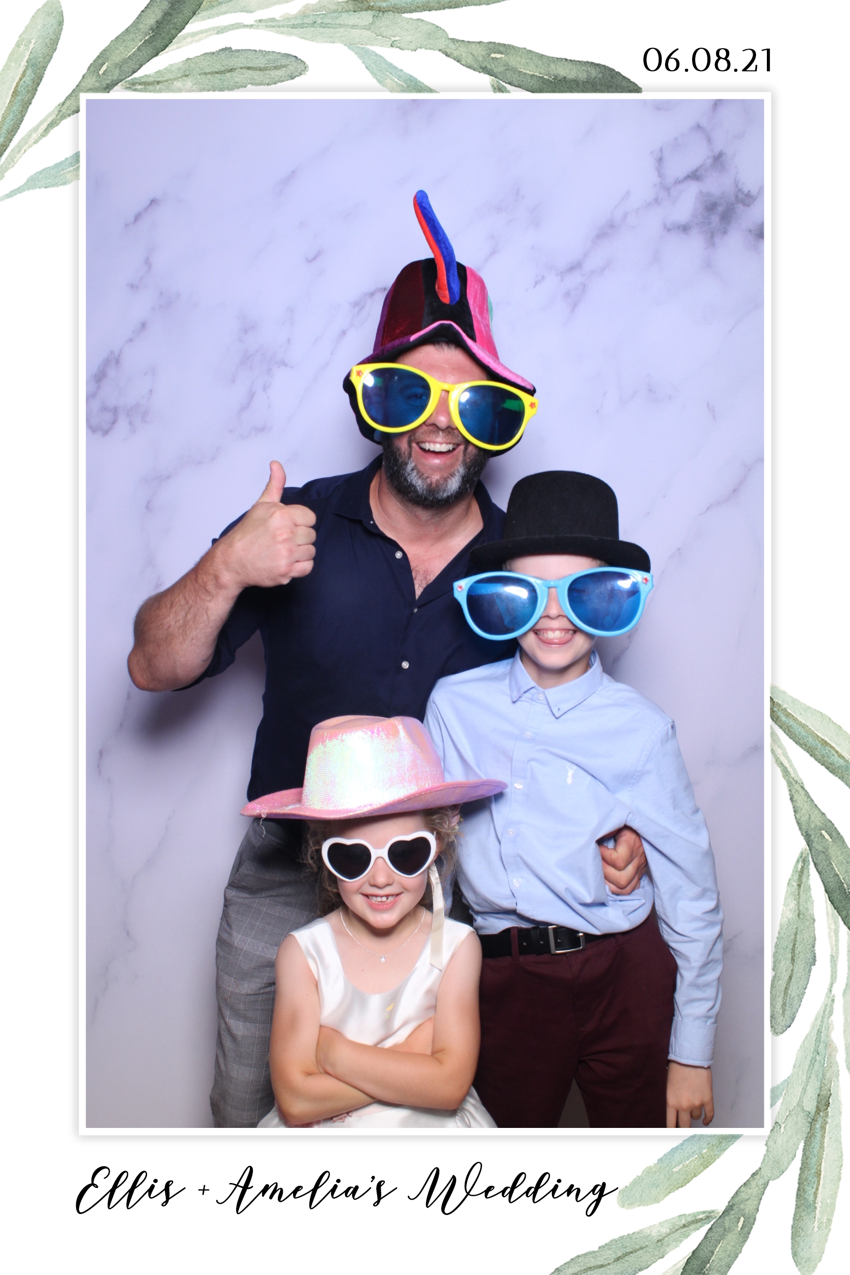 Ellis & Amelia | View more photos from the event at images.mobile-photo-booth.com/u/MobilePhotoBoothUK/Ellis-Amelia