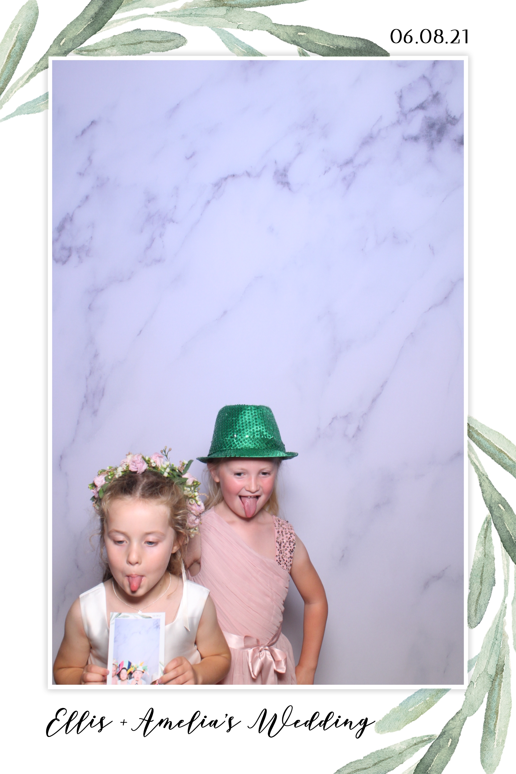 Ellis & Amelia | View more photos from the event at images.mobile-photo-booth.com/u/MobilePhotoBoothUK/Ellis-Amelia