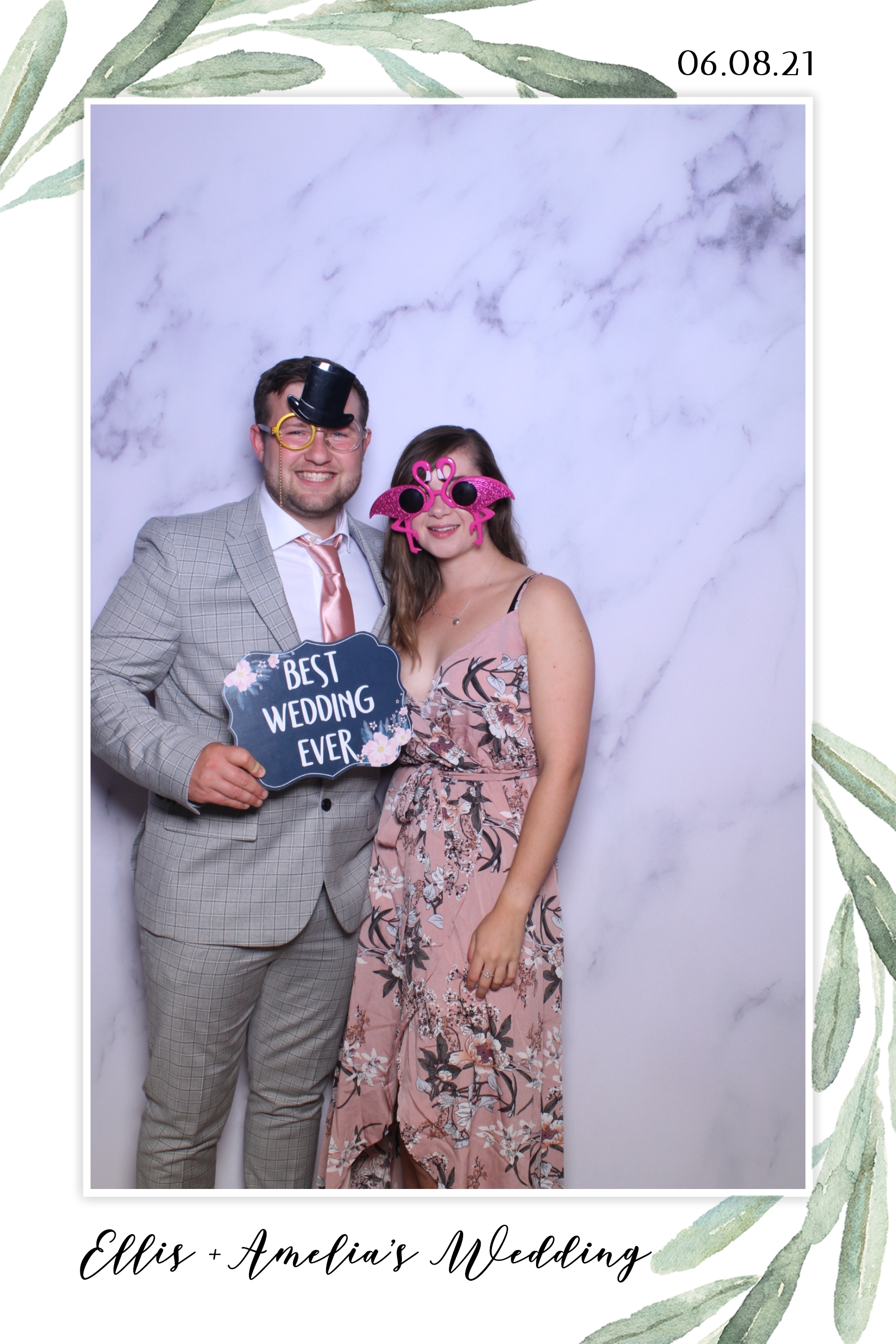 Ellis & Amelia | View more photos from the event at images.mobile-photo-booth.com/u/MobilePhotoBoothUK/Ellis-Amelia