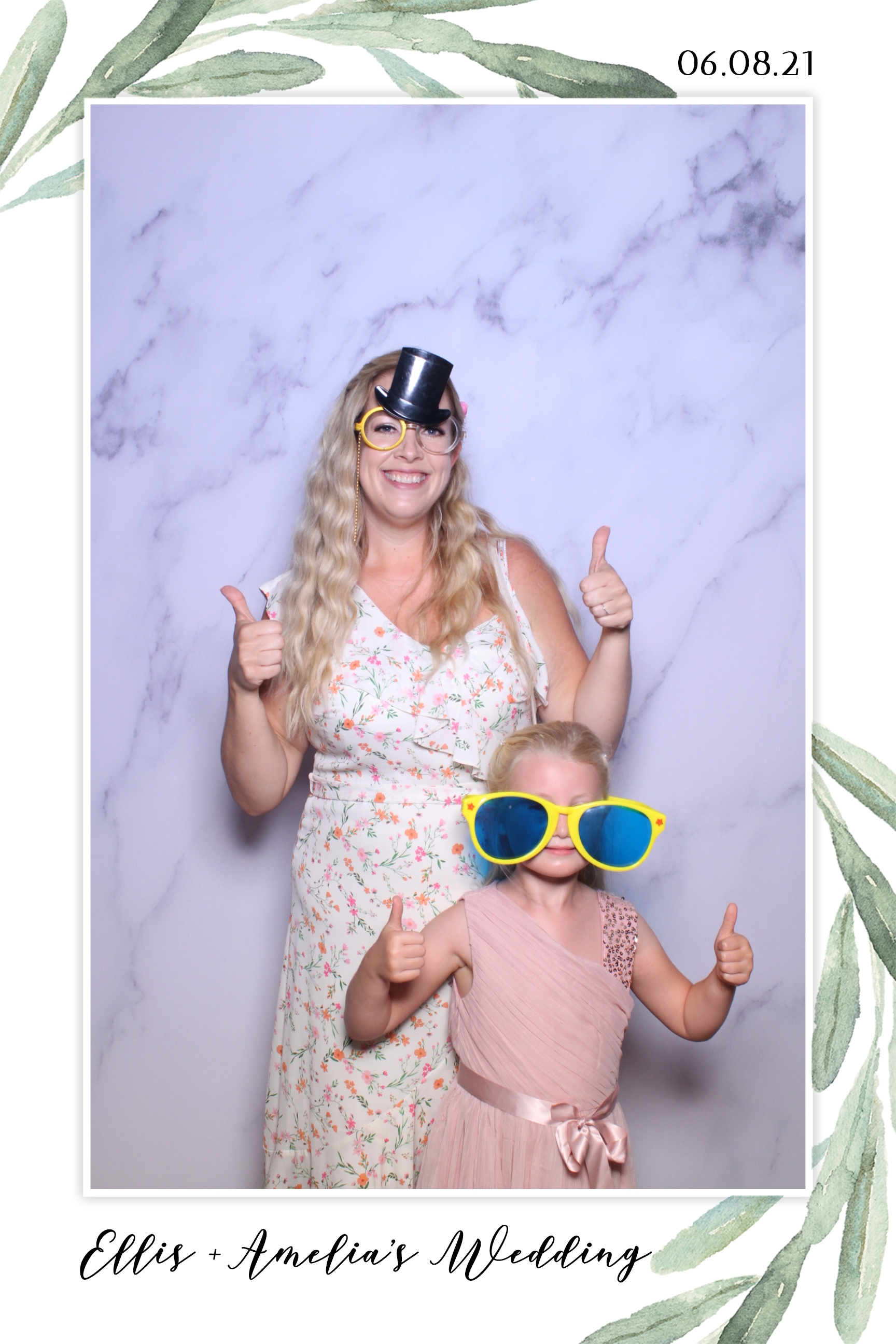 Ellis & Amelia | View more photos from the event at images.mobile-photo-booth.com/u/MobilePhotoBoothUK/Ellis-Amelia
