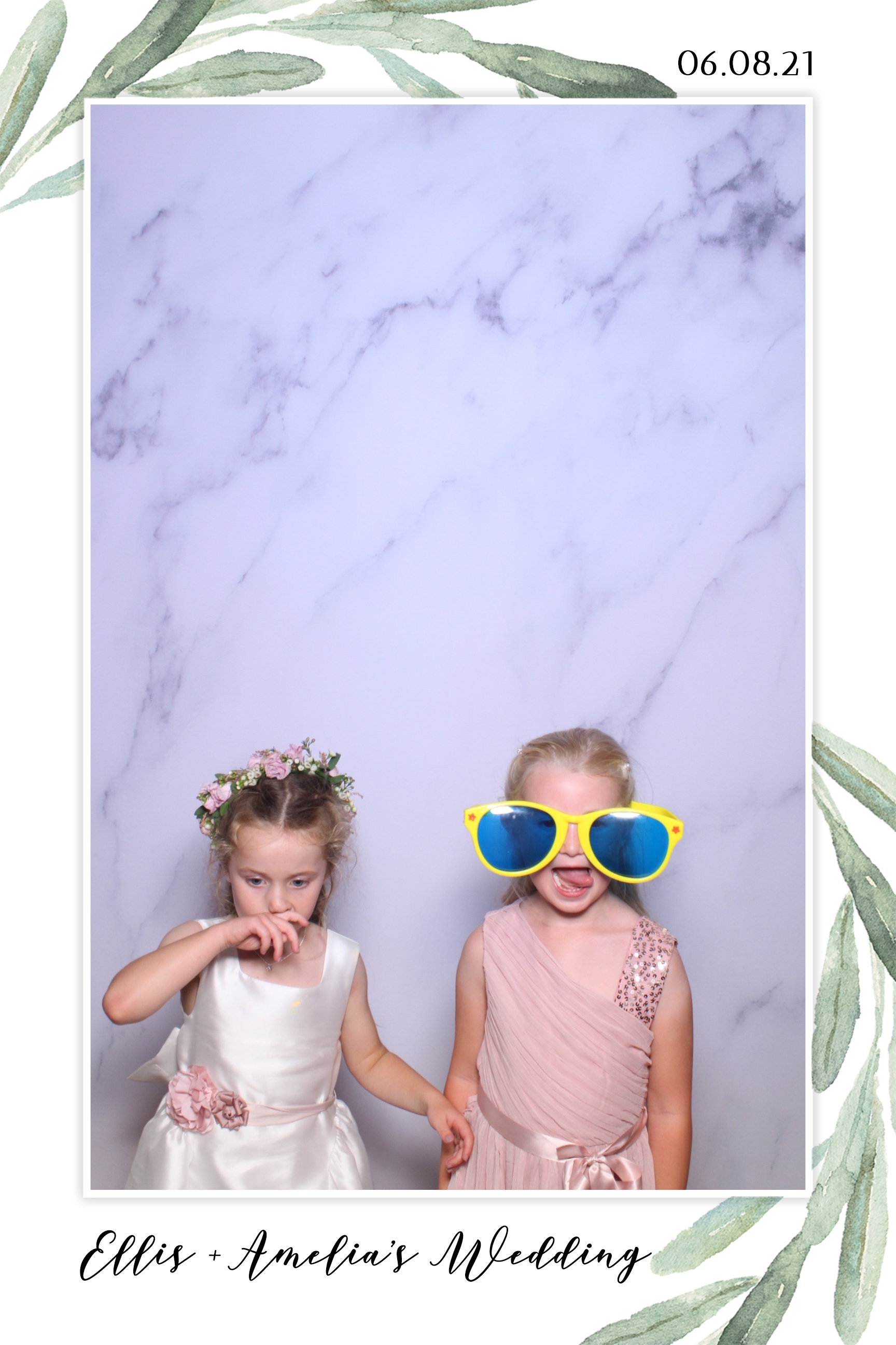 Ellis & Amelia | View more photos from the event at images.mobile-photo-booth.com/u/MobilePhotoBoothUK/Ellis-Amelia