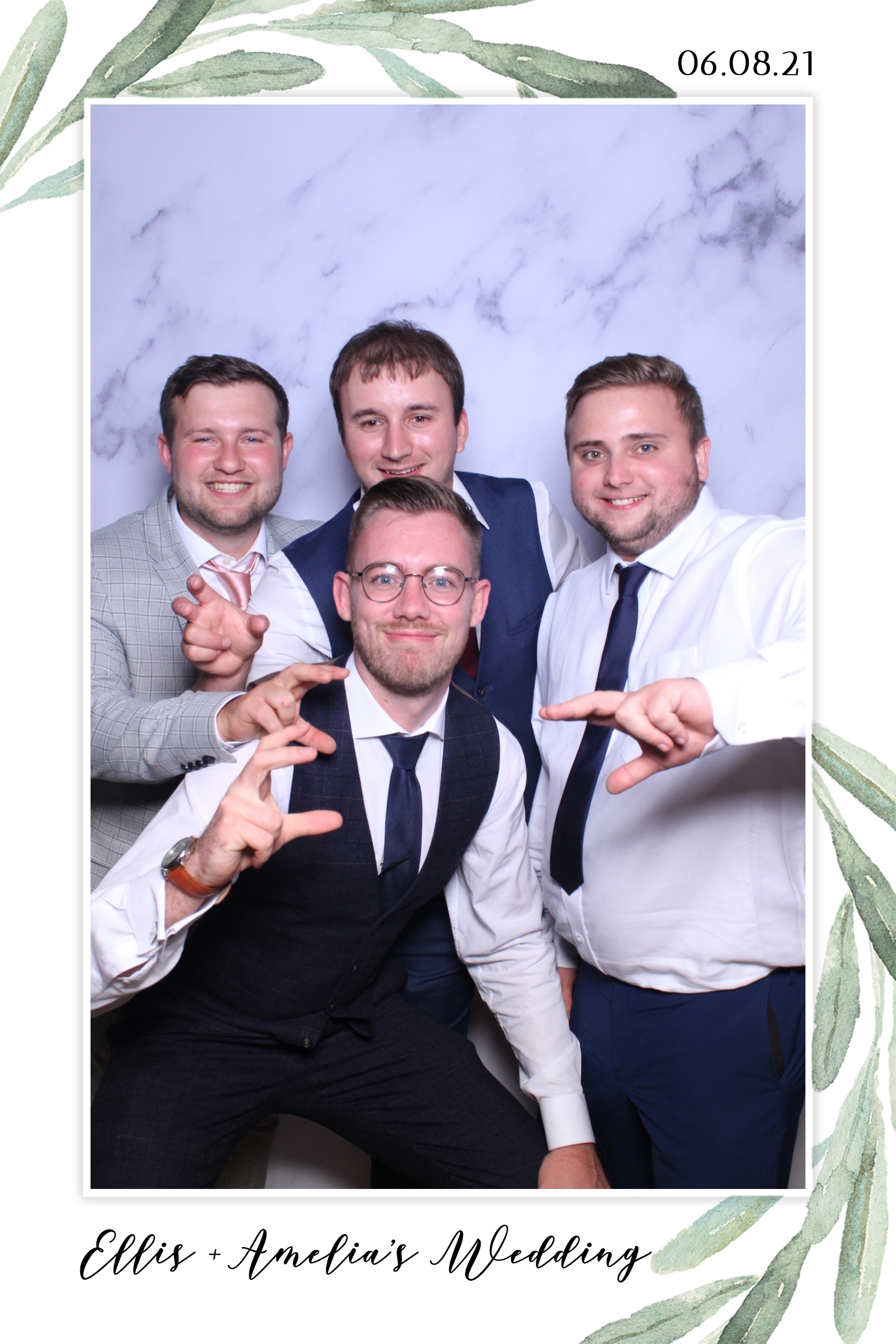 Ellis & Amelia | View more photos from the event at images.mobile-photo-booth.com/u/MobilePhotoBoothUK/Ellis-Amelia