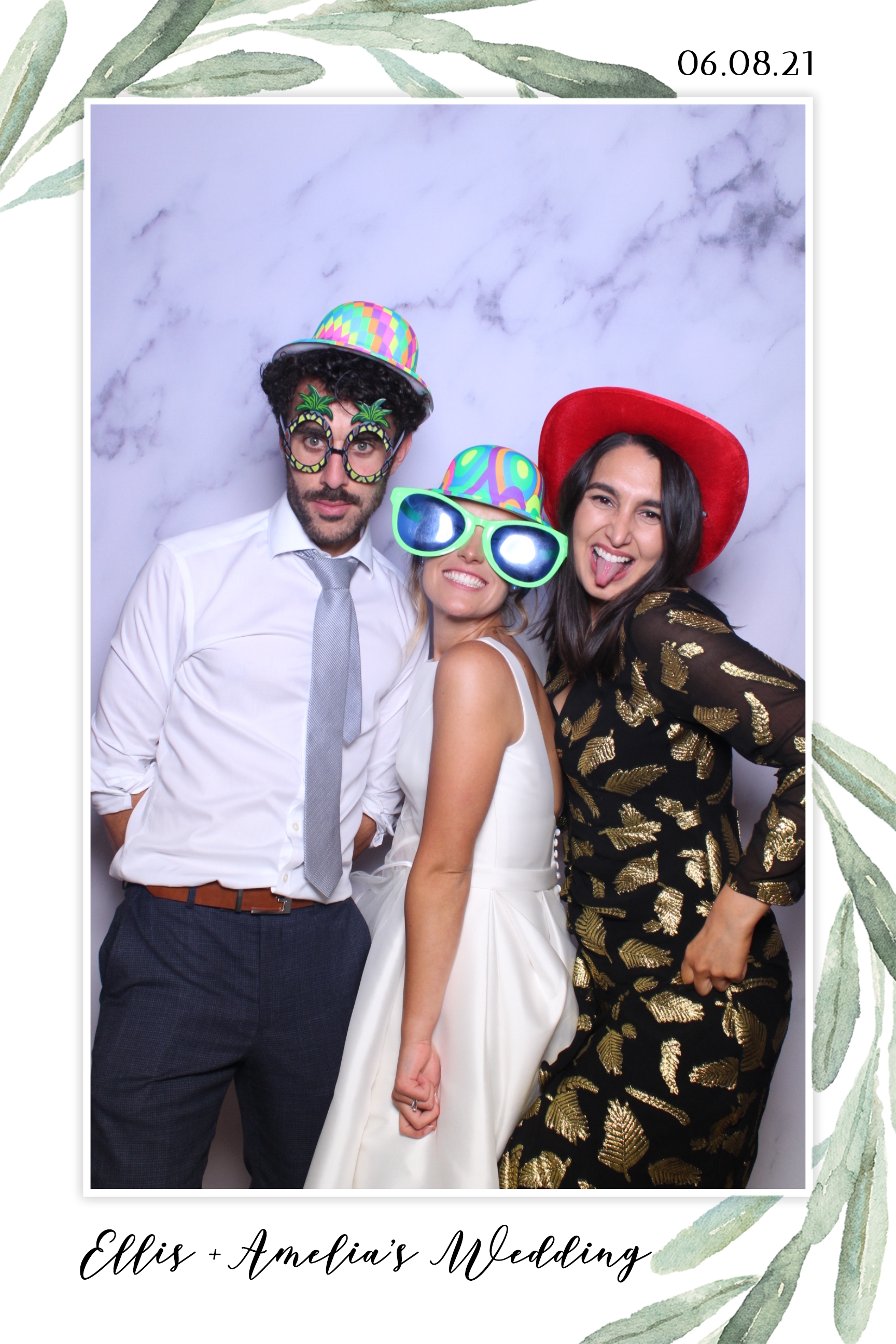 Ellis & Amelia | View more photos from the event at images.mobile-photo-booth.com/u/MobilePhotoBoothUK/Ellis-Amelia