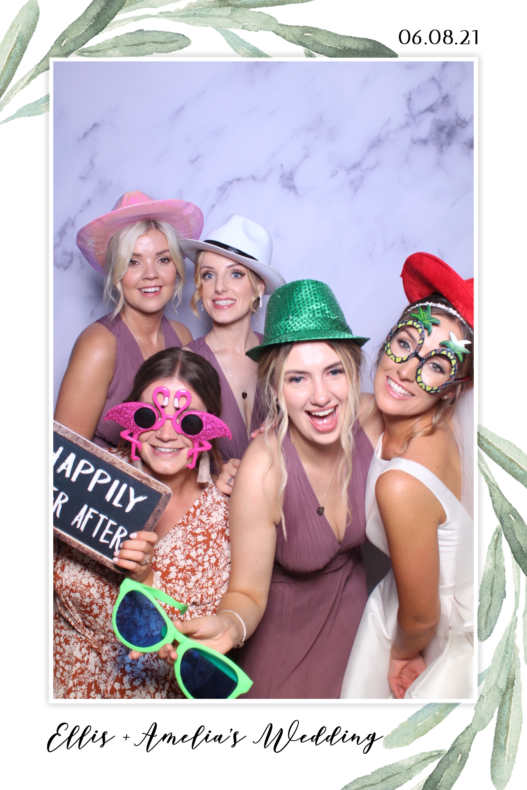Ellis & Amelia | View more photos from the event at images.mobile-photo-booth.com/u/MobilePhotoBoothUK/Ellis-Amelia