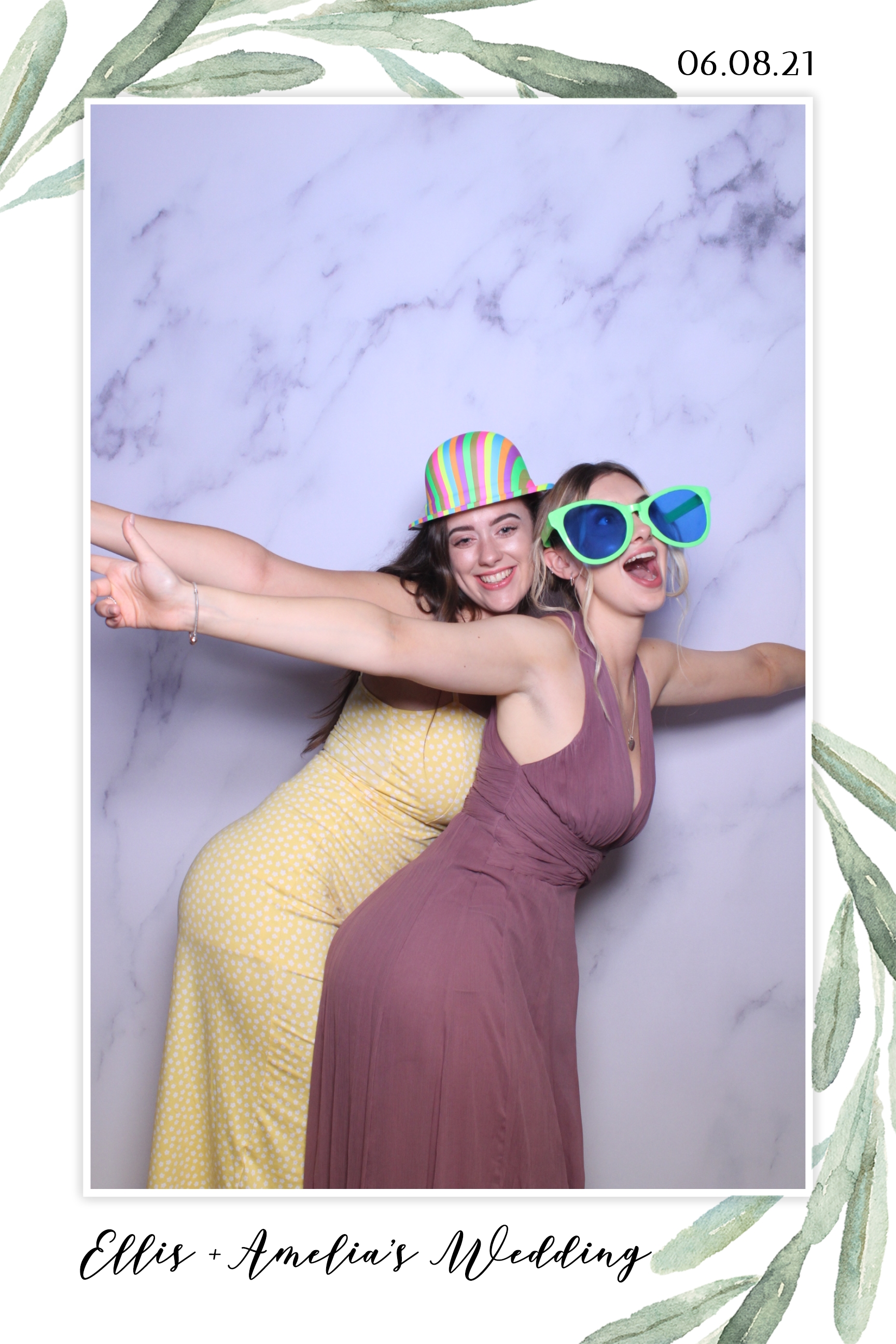 Ellis & Amelia | View more photos from the event at images.mobile-photo-booth.com/u/MobilePhotoBoothUK/Ellis-Amelia