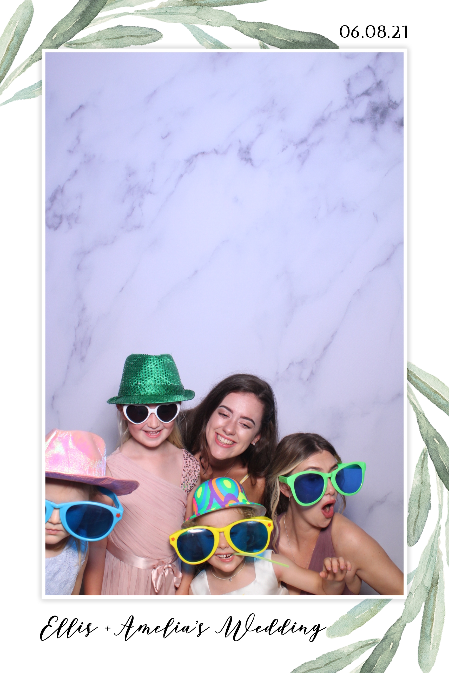 Ellis & Amelia | View more photos from the event at images.mobile-photo-booth.com/u/MobilePhotoBoothUK/Ellis-Amelia
