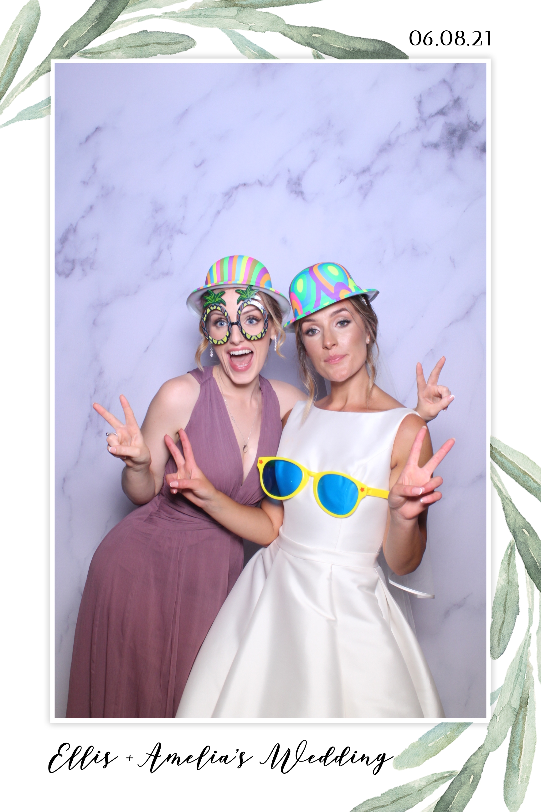 Ellis & Amelia | View more photos from the event at images.mobile-photo-booth.com/u/MobilePhotoBoothUK/Ellis-Amelia